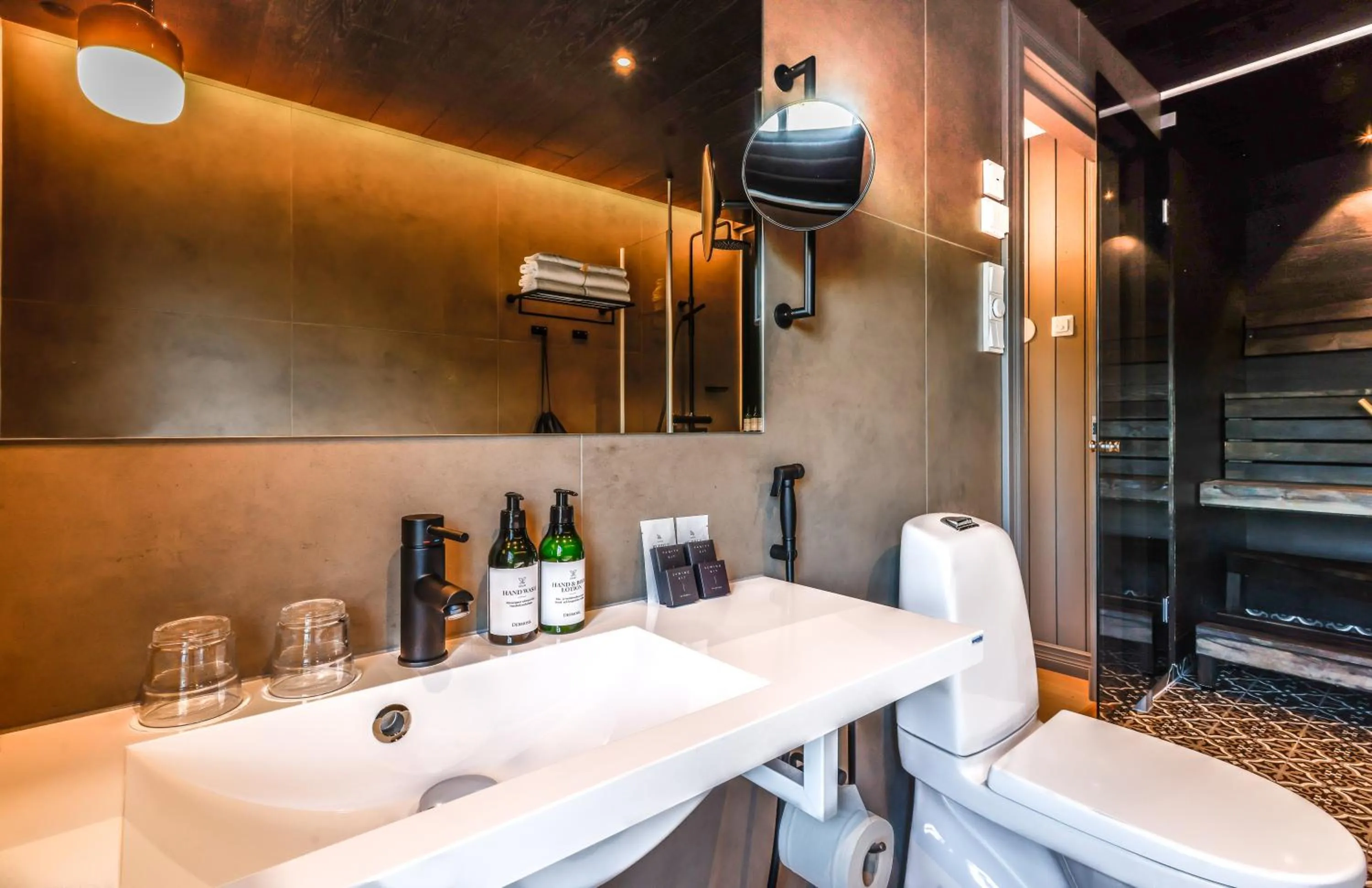 Toilet in Hotelli-Ravintola Alma