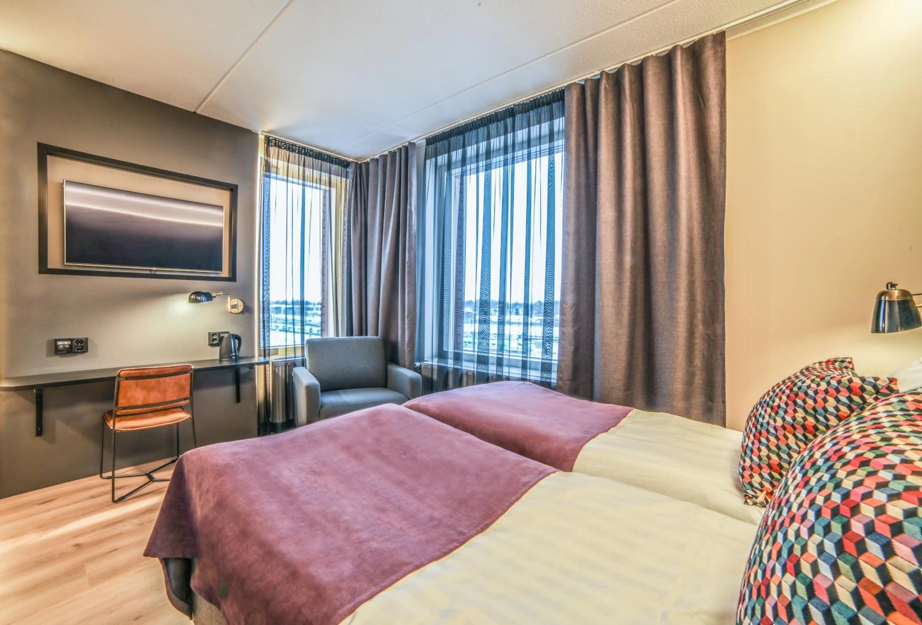 TV and multimedia, Bed in Hotelli-Ravintola Alma