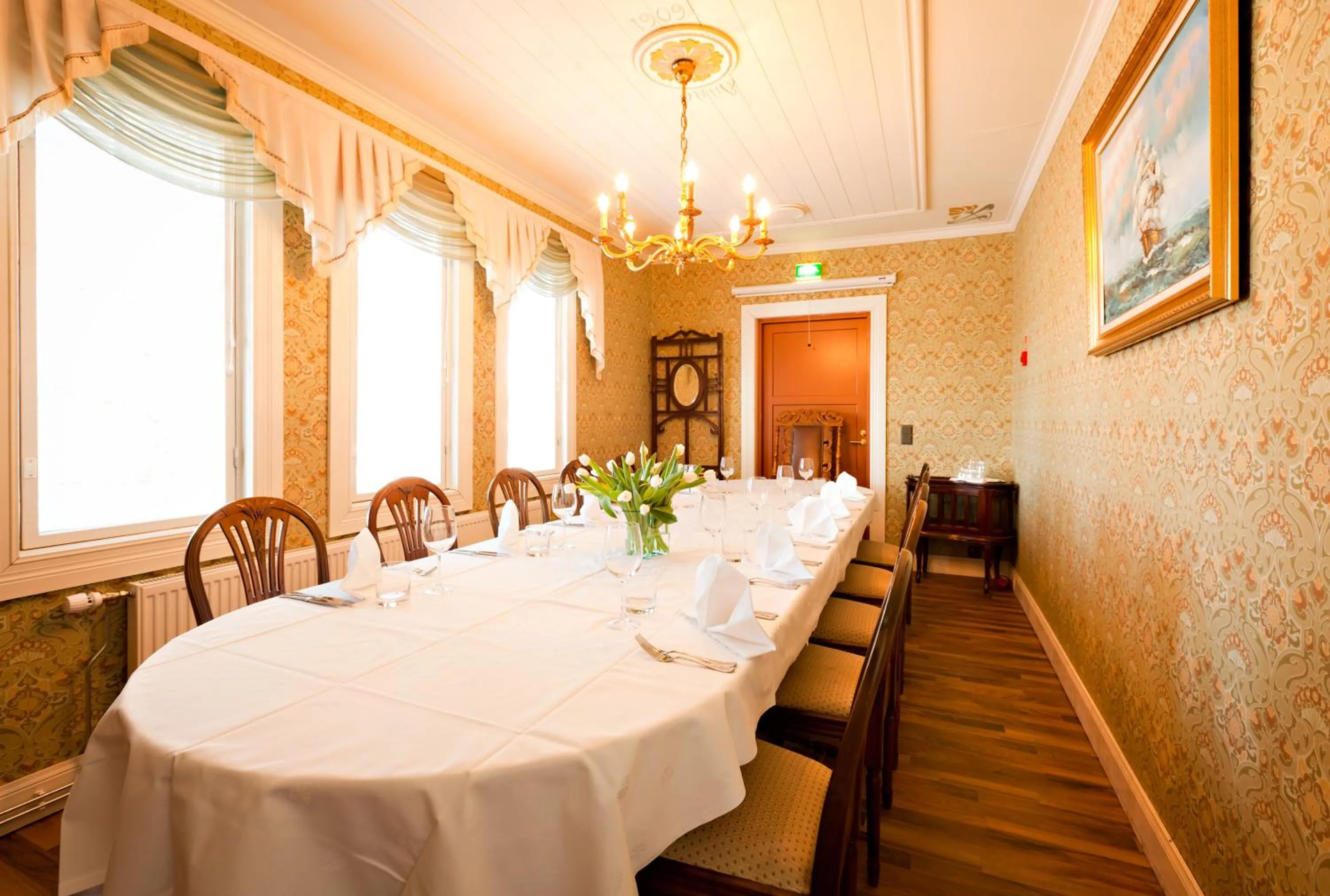 Business facilities in Hotelli-Ravintola Alma