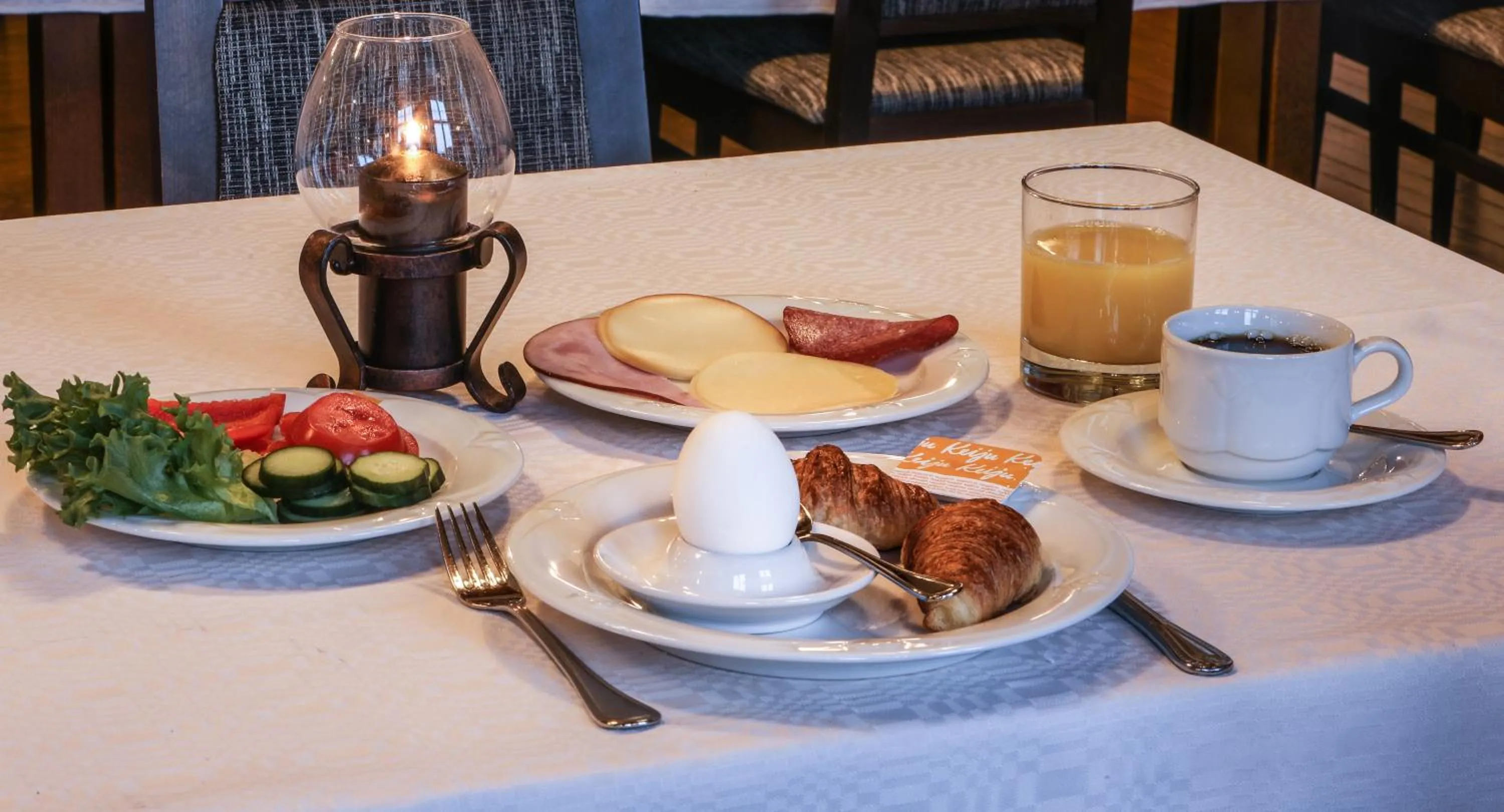 Buffet breakfast in Hotelli-Ravintola Alma