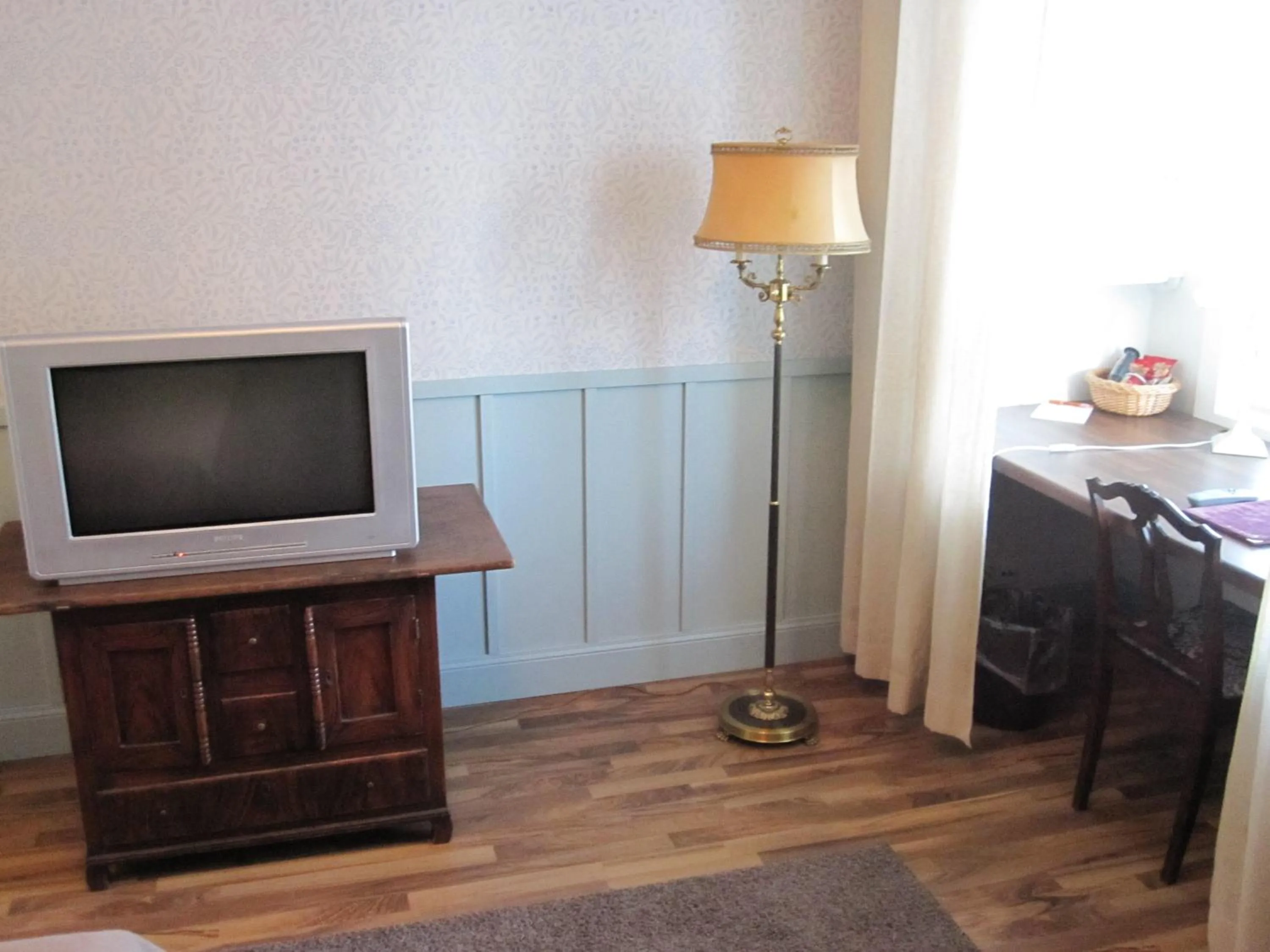 Seating area in Hotelli-Ravintola Alma