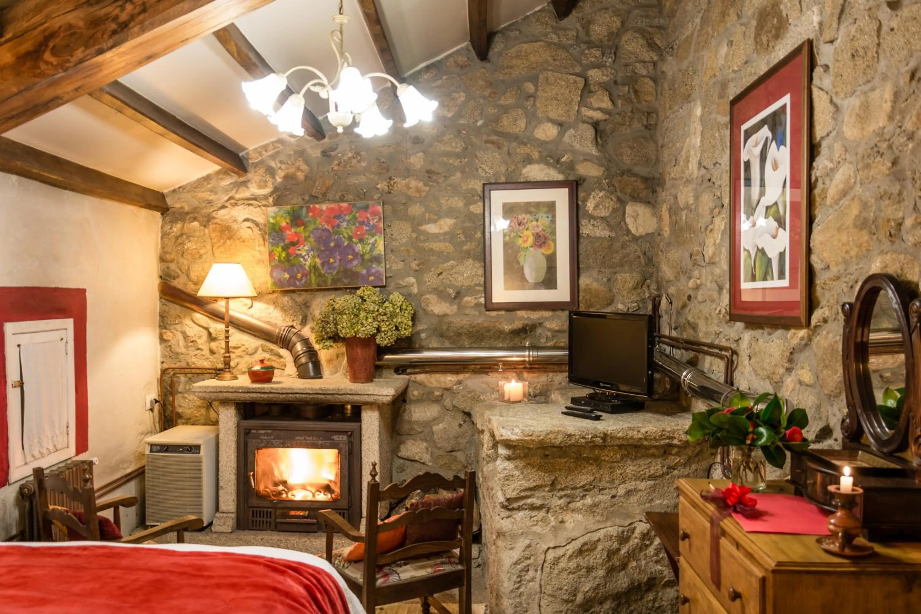 Photo of the whole room, Bed in Entre Os Ríos - Casa Rural y Enoturismo
