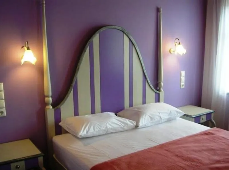 Bed in Hotel Monodendri