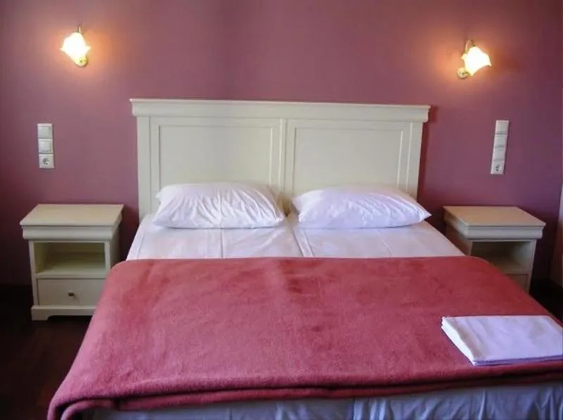 Bed in Hotel Monodendri
