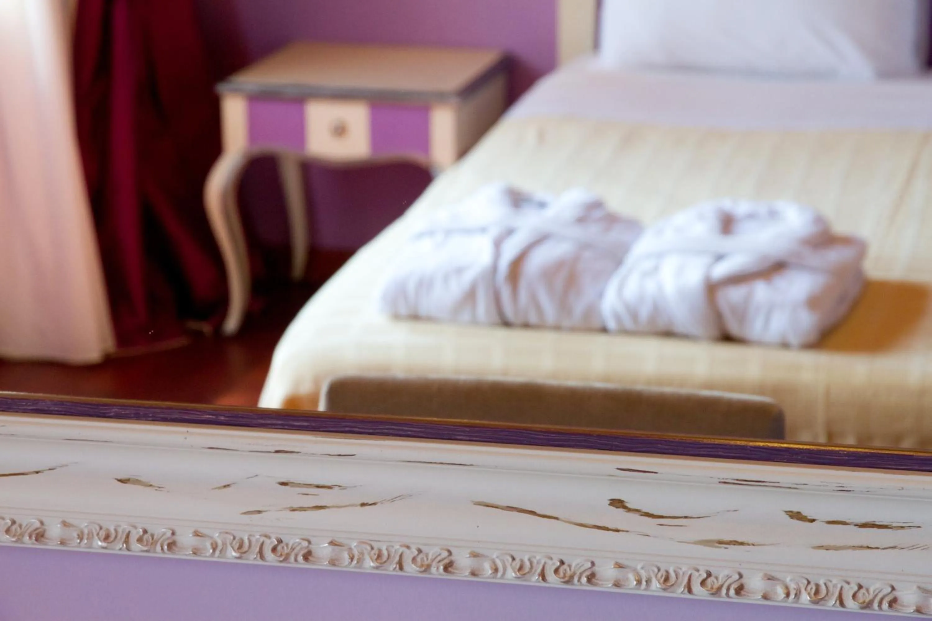 Bed in Hotel Monodendri