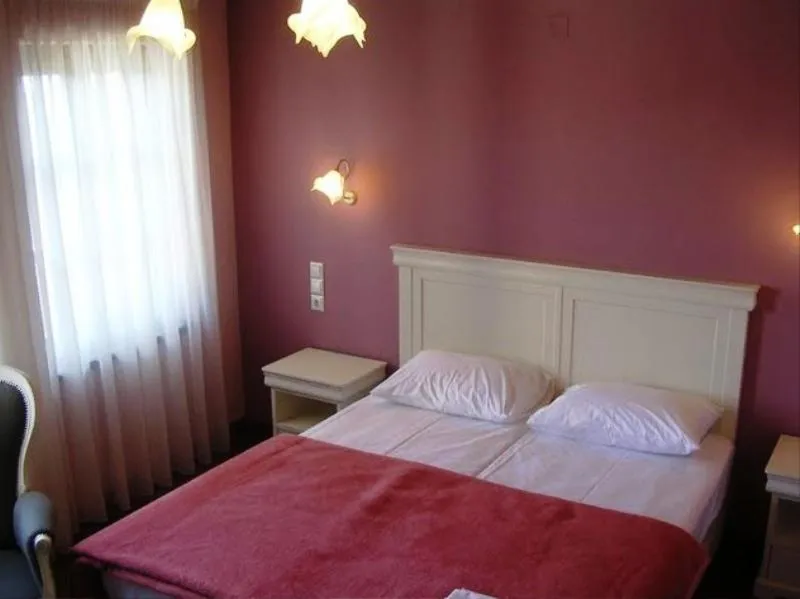 Bed in Hotel Monodendri