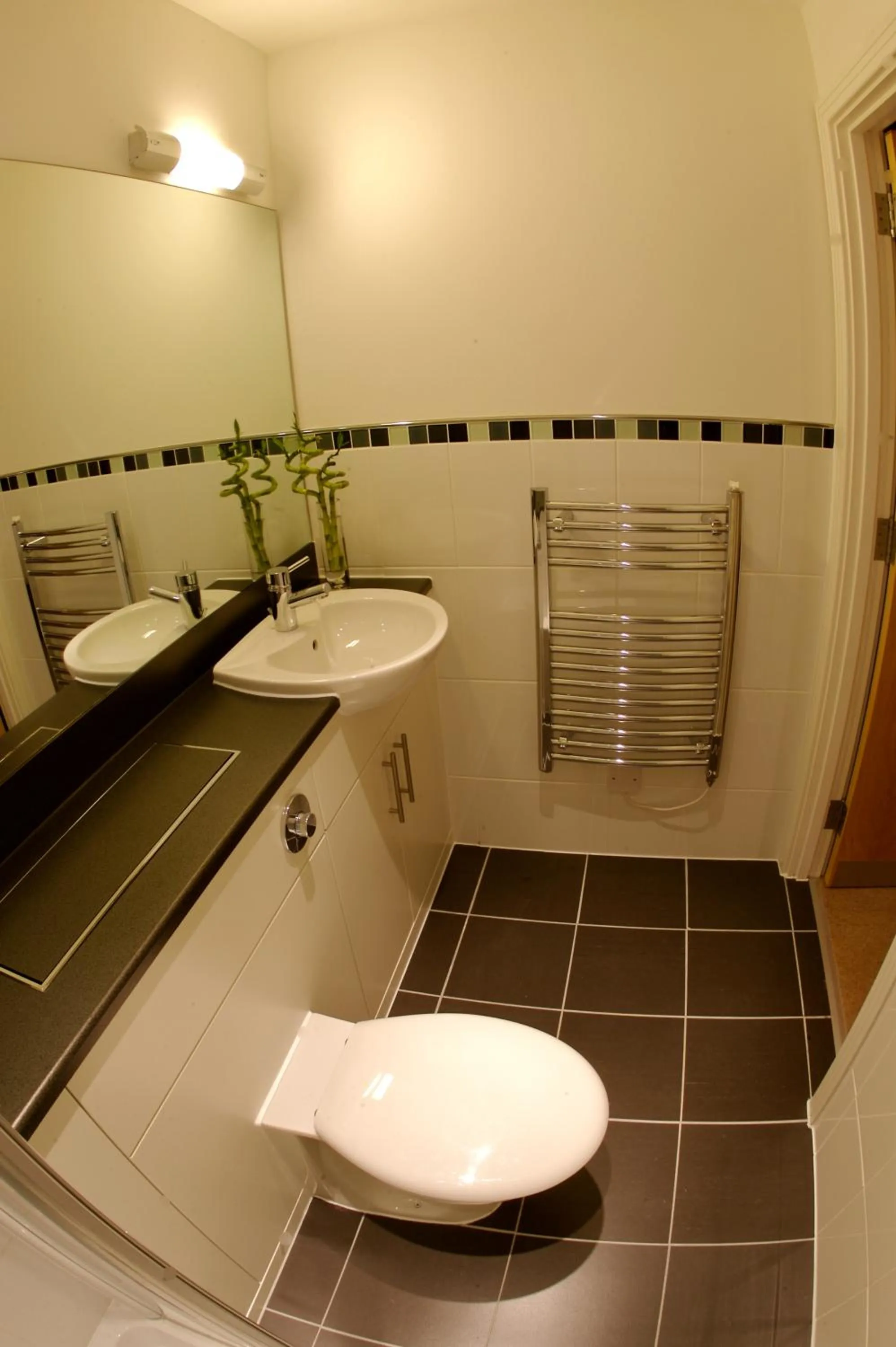 Toilet in The Spires Serviced Apartments Birmingham