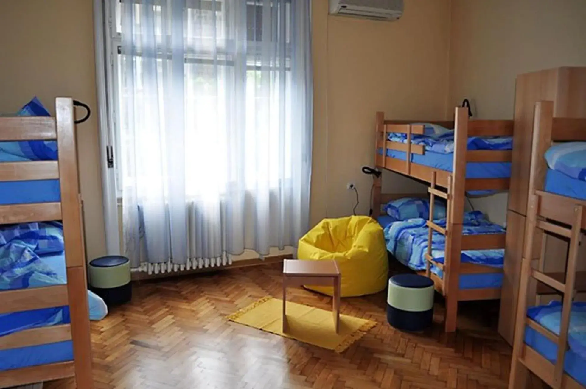 Single Bed in 6-Bed Mixed Dormitory Room in Habitat Hostel Single Bed in 6-Bed Mixed Dormitory Room in Habitat Hostel