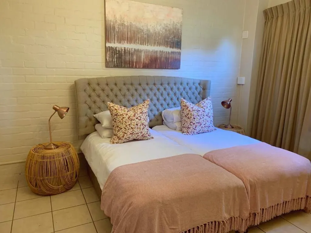 Photo of the whole room, Bed in Groenvlei Guest Farm