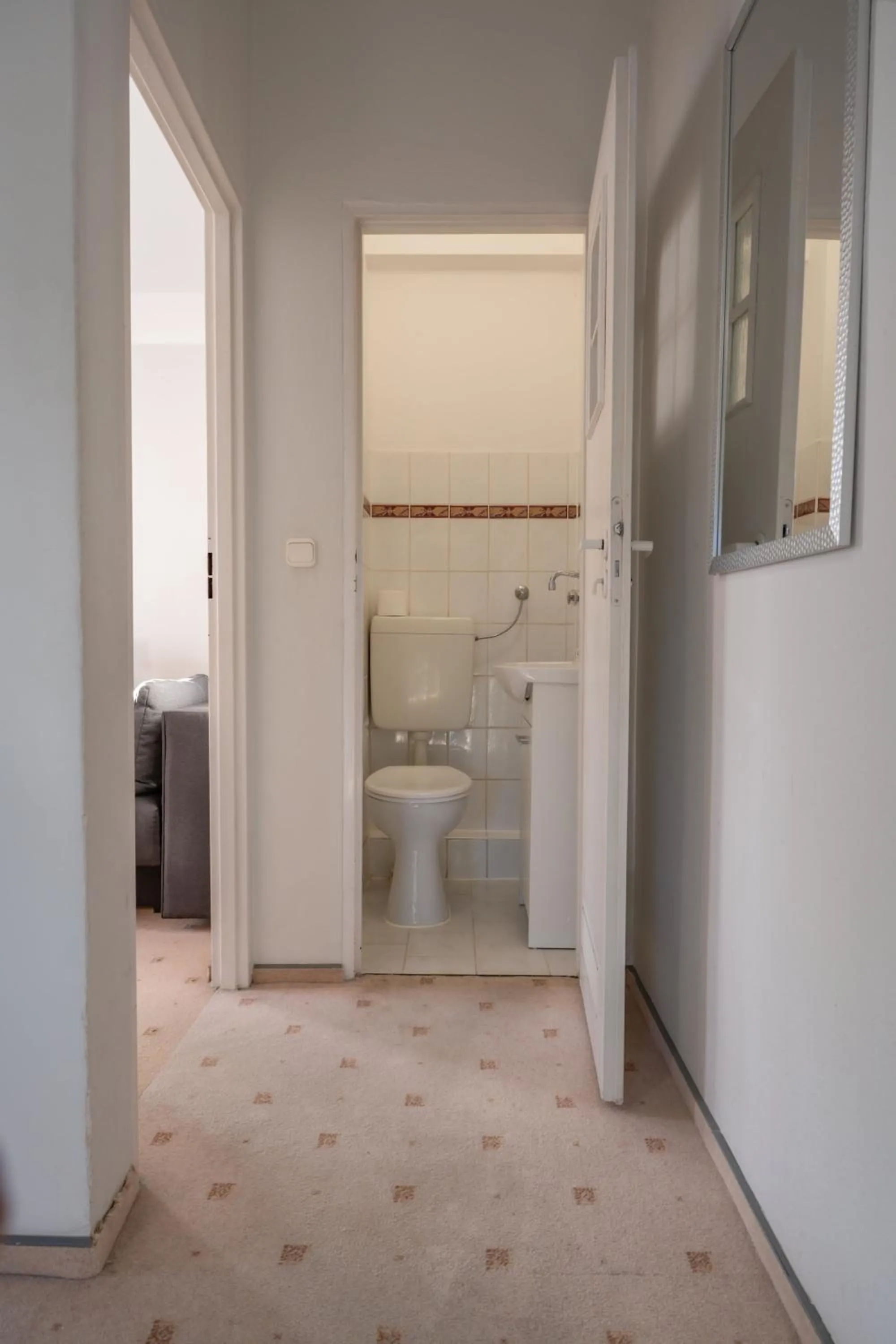 Toilet in Hotel Kolorowa