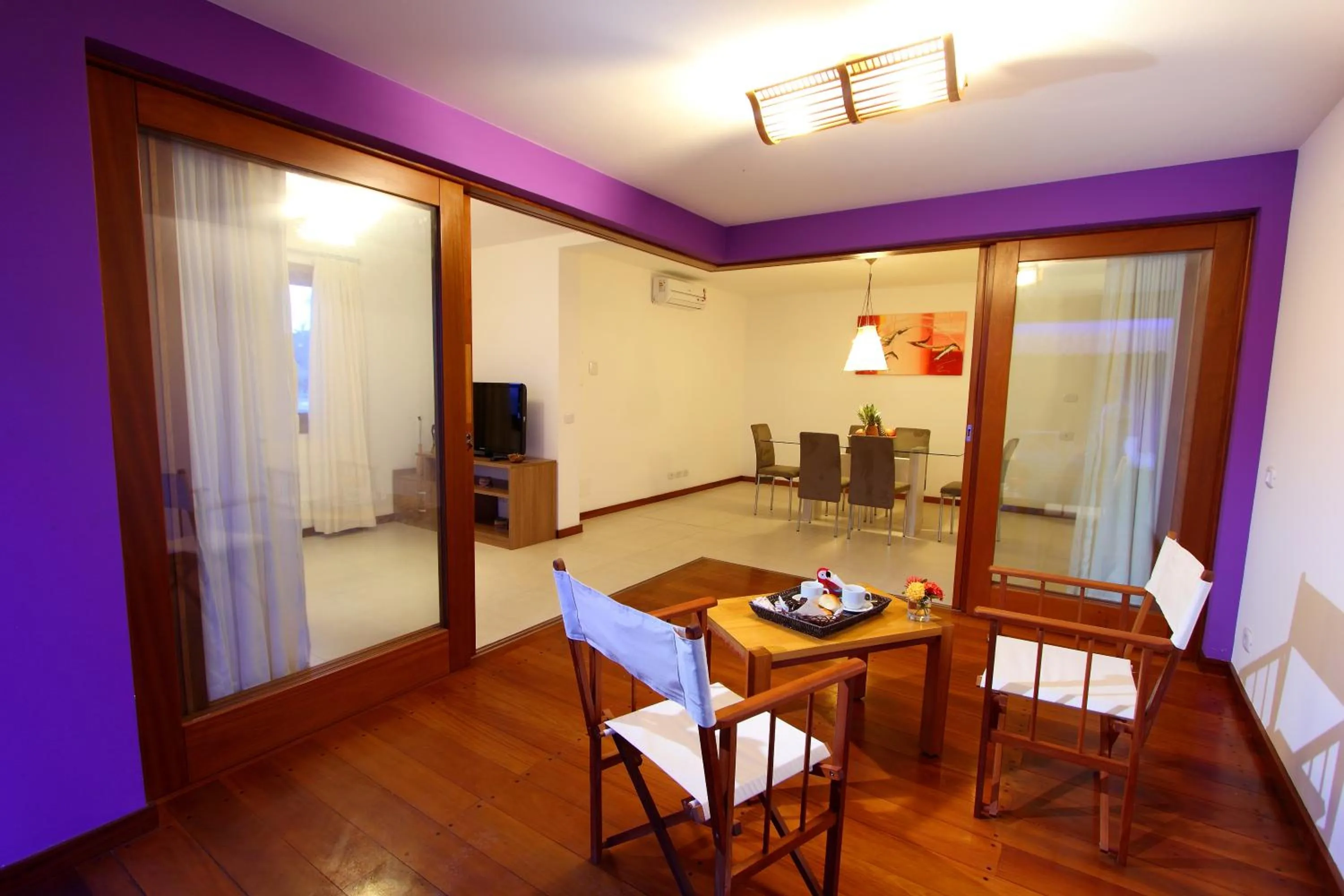 Dining area in Toko Village Casa de Férias