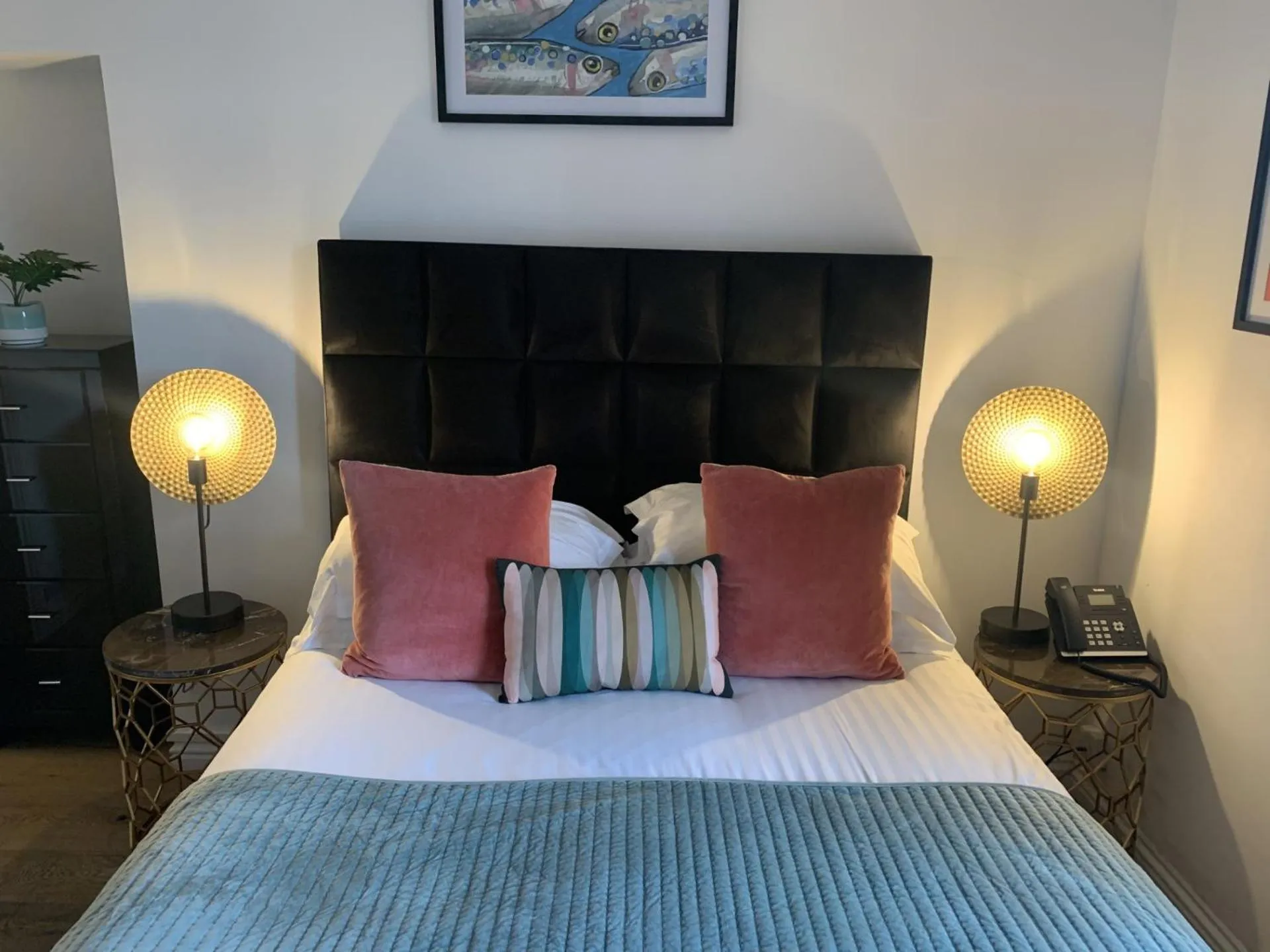 Bed in Bayswell Park Hotel