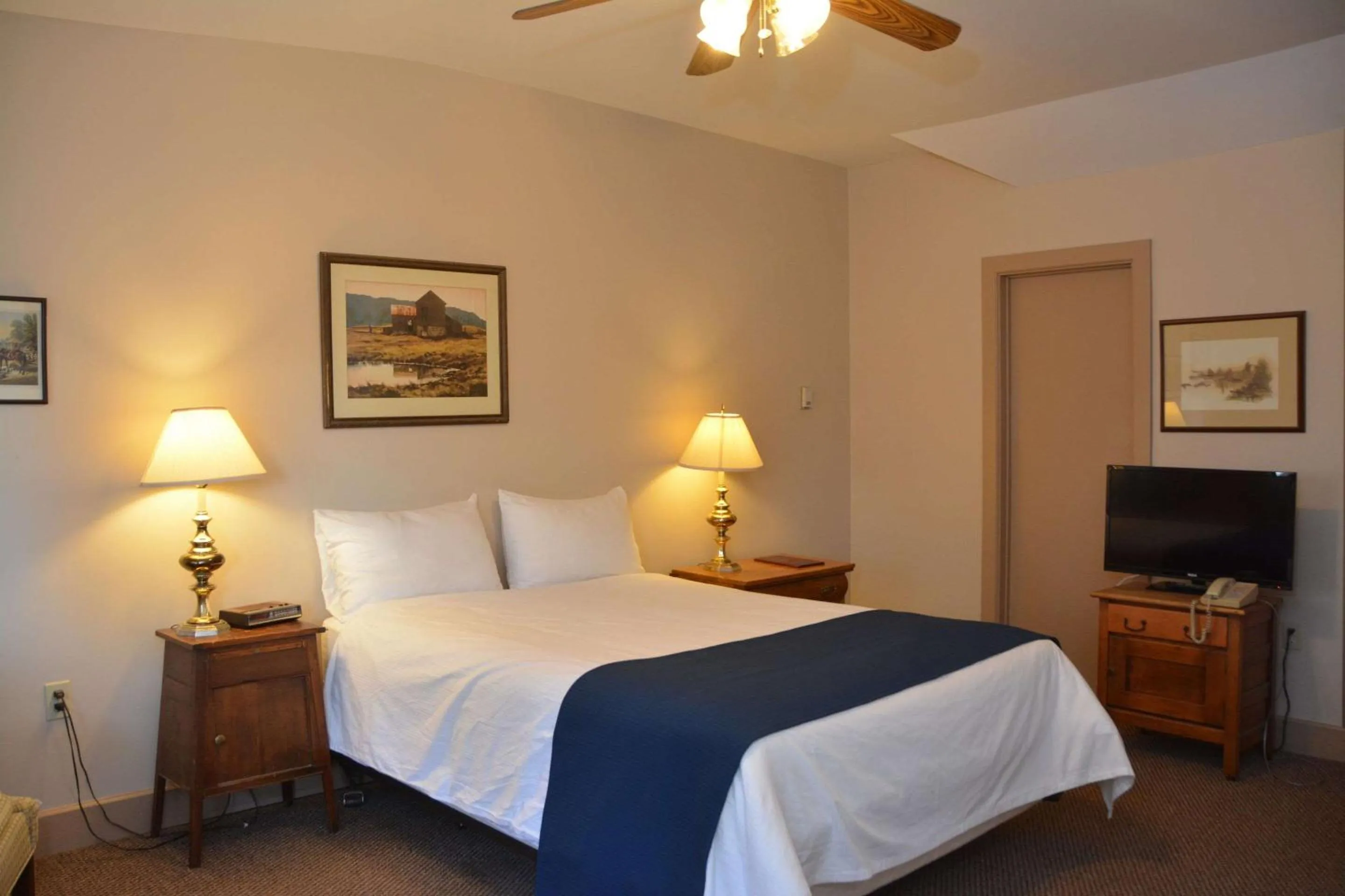 Bedroom, Bed in Isaiah Tubbs Resort & Conference Centre