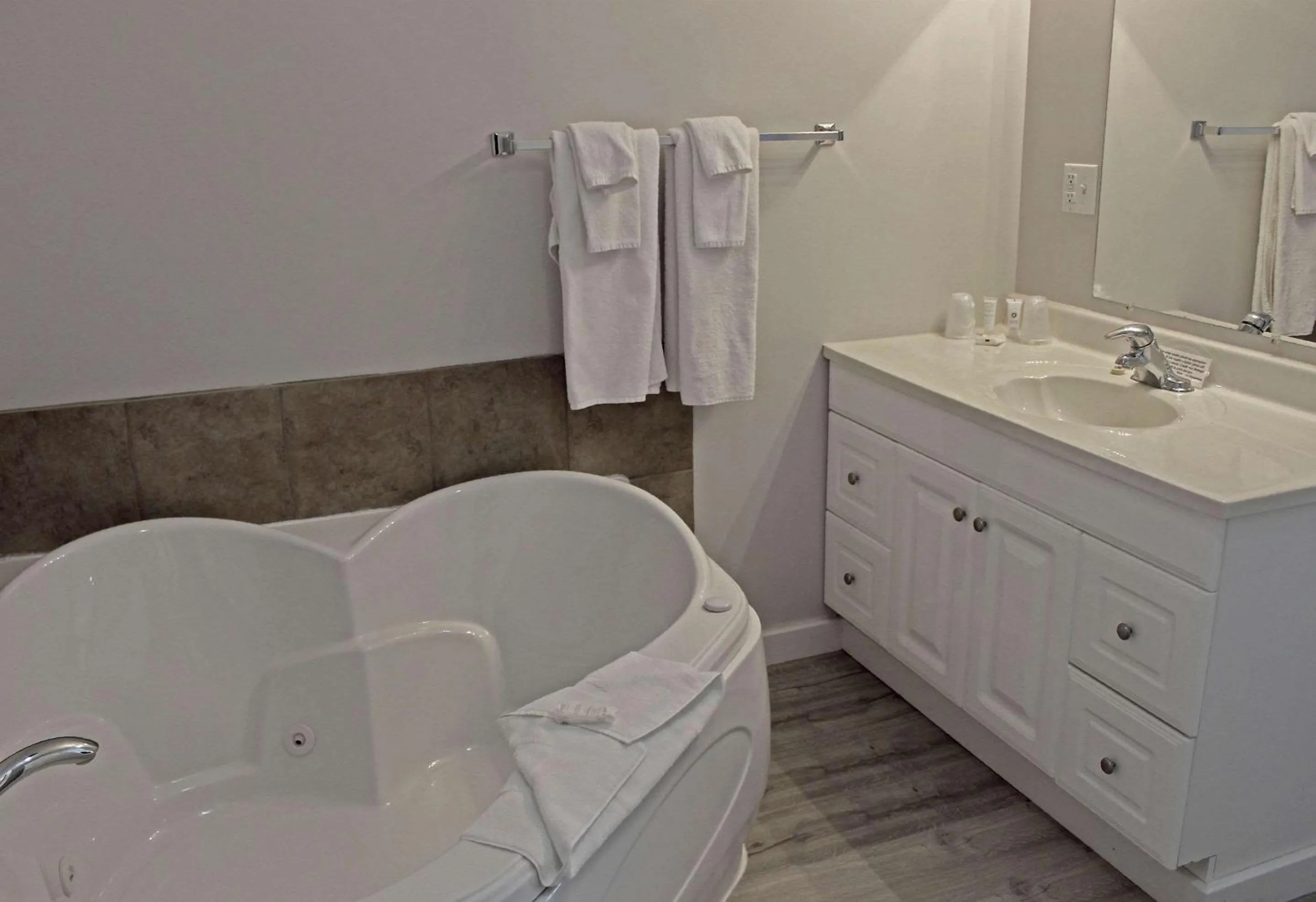 Bedroom in Isaiah Tubbs Resort & Conference Centre