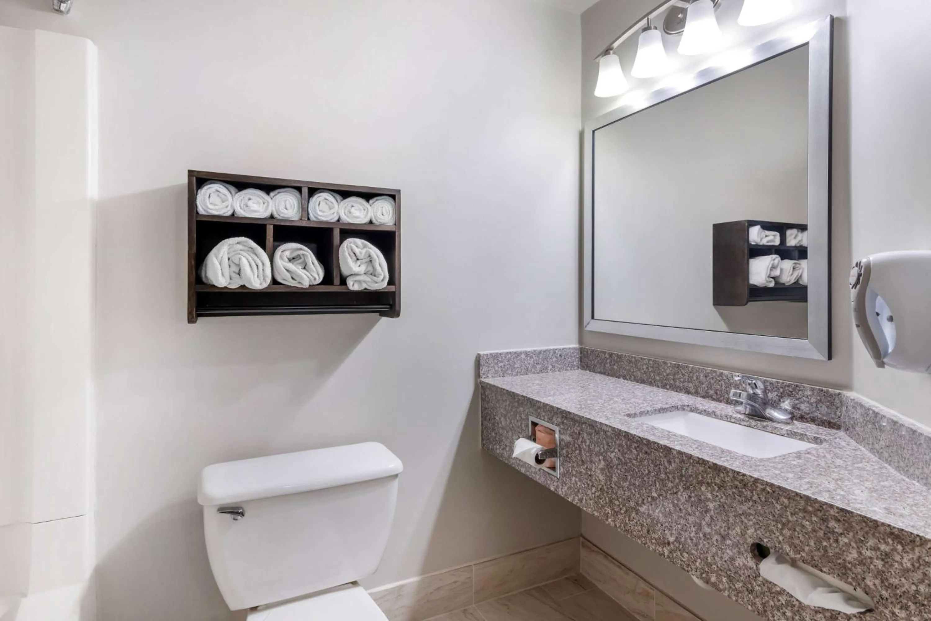 Photo of the whole room in Baymont by Wyndham Kennesaw