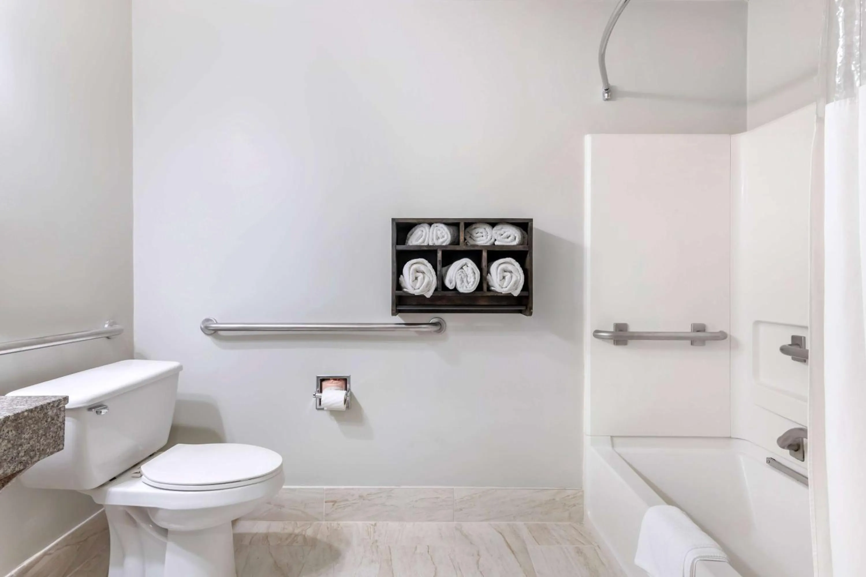 Photo of the whole room in Baymont by Wyndham Kennesaw