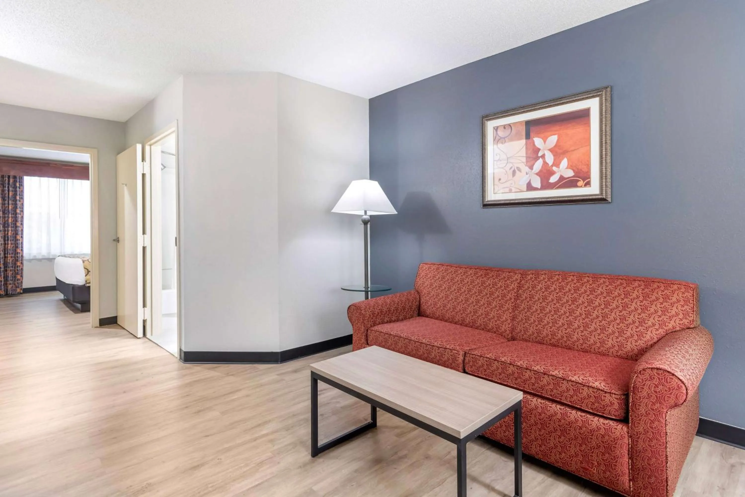 Photo of the whole room in Baymont by Wyndham Kennesaw