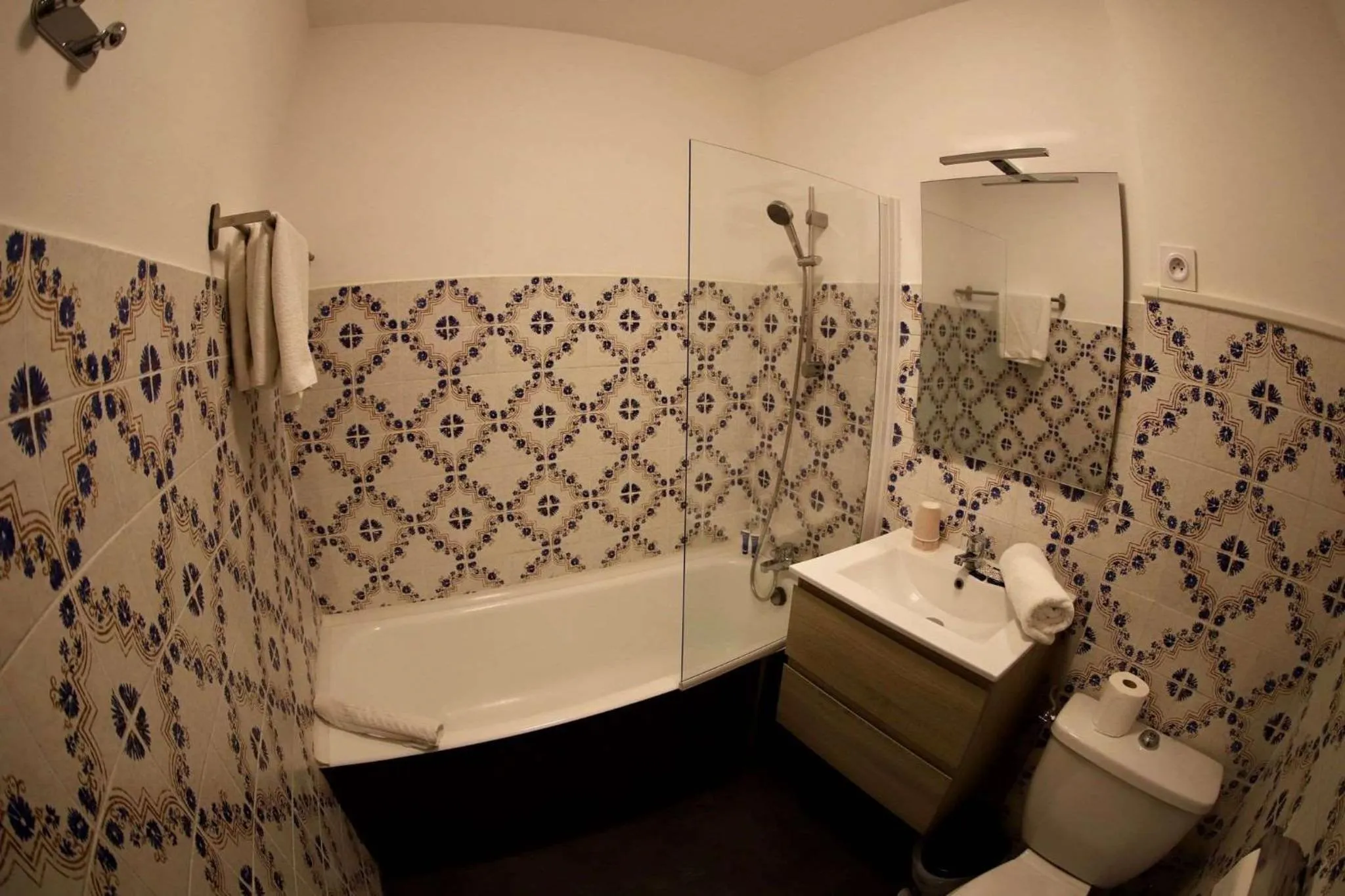 Standard Double Room in Brit Hotel le Cygne