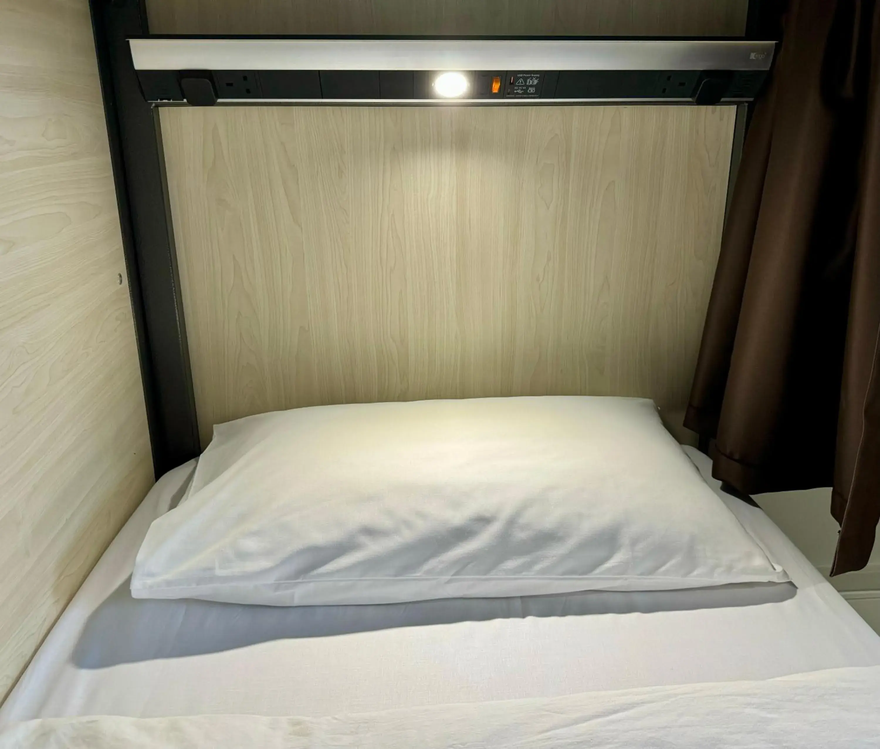 Twin Room En suite in Snoozles Galway City Centre Twin Room En suite in Snoozles Galway City Centre