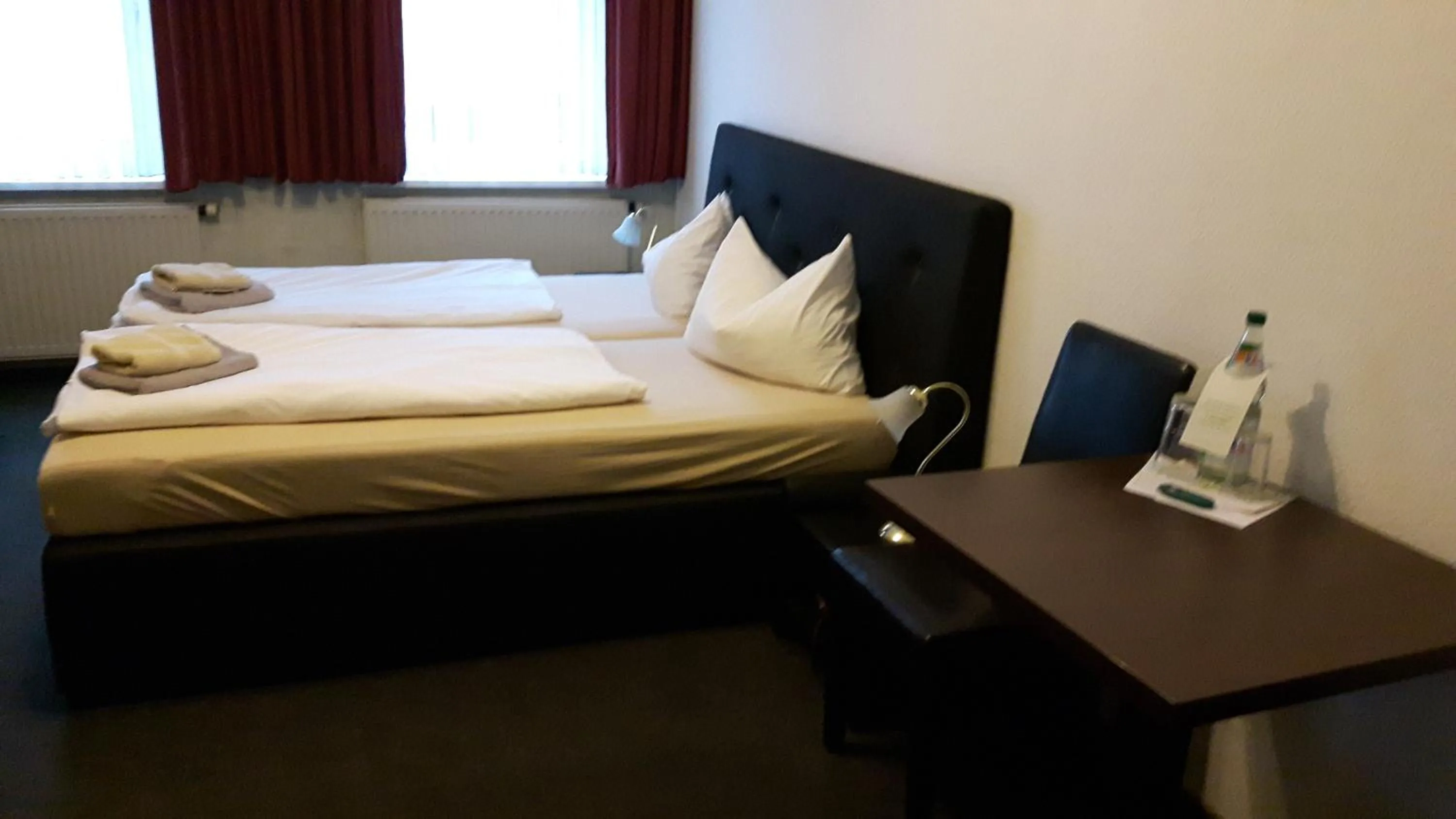 Bed in Hotel & Pension Plagwitzer Hof