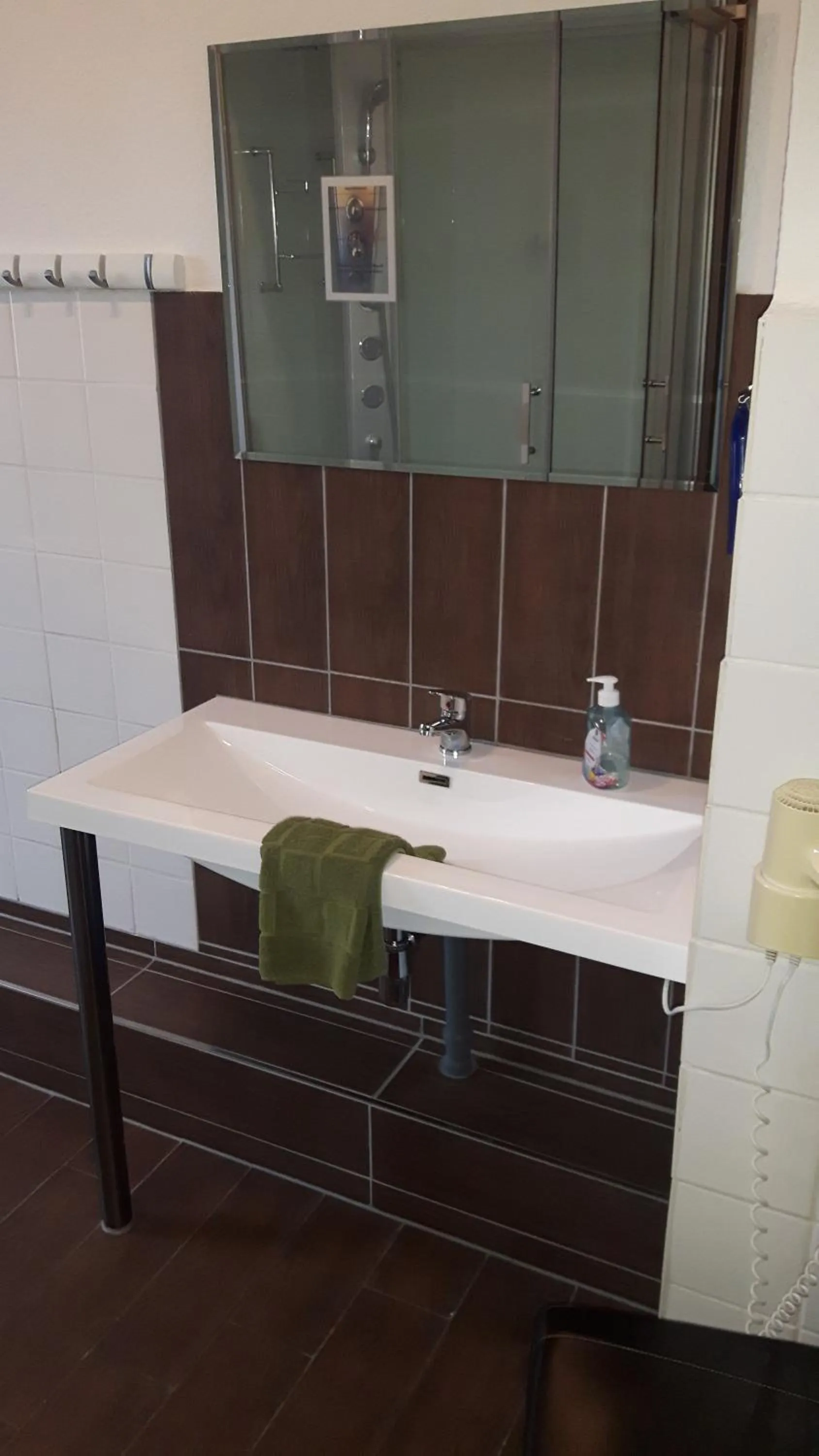 Bathroom in Hotel & Pension Plagwitzer Hof