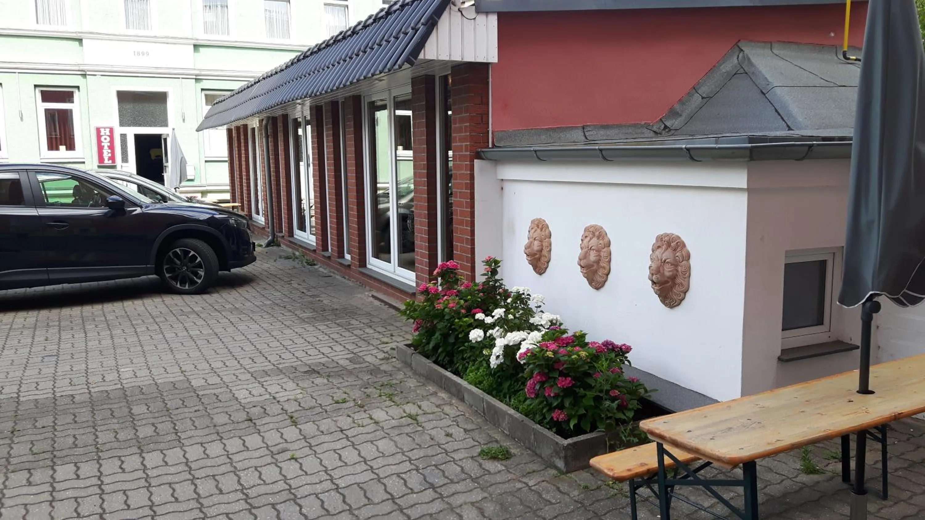 Property building in Hotel & Pension Plagwitzer Hof