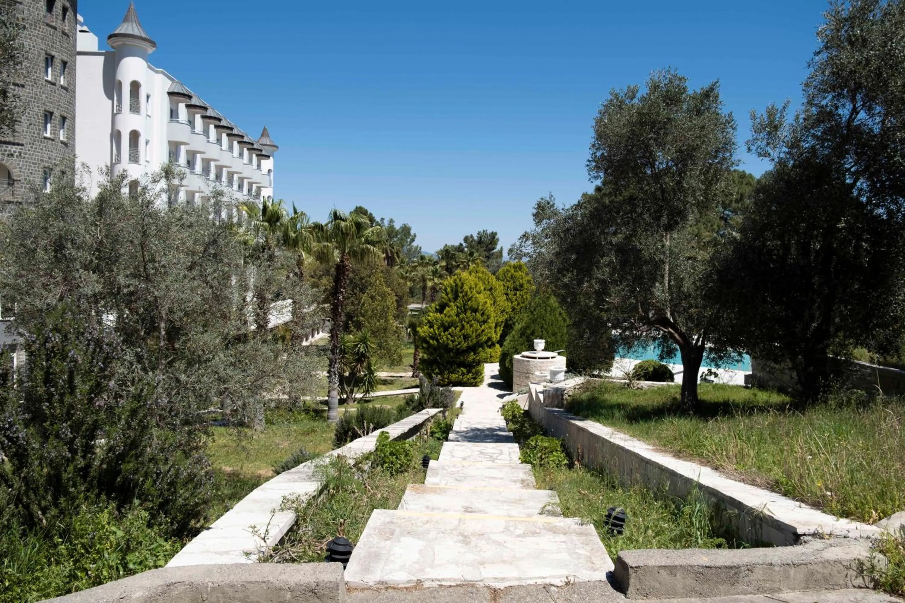 Garden in X Life Hotel Sarıgerme 15 - Adult Hotel