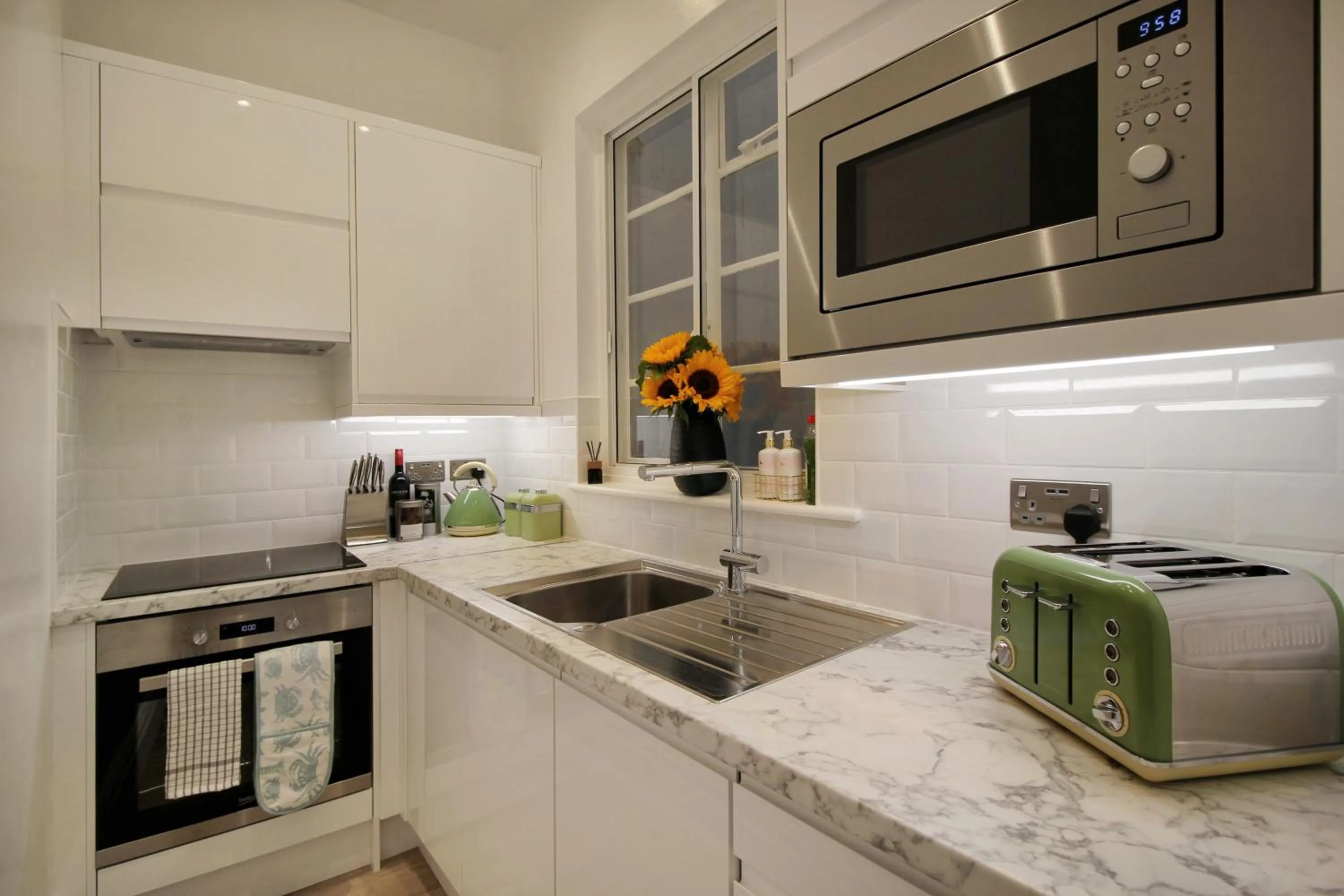 Kitchen or kitchenette in Macatsim Seaview Sunset