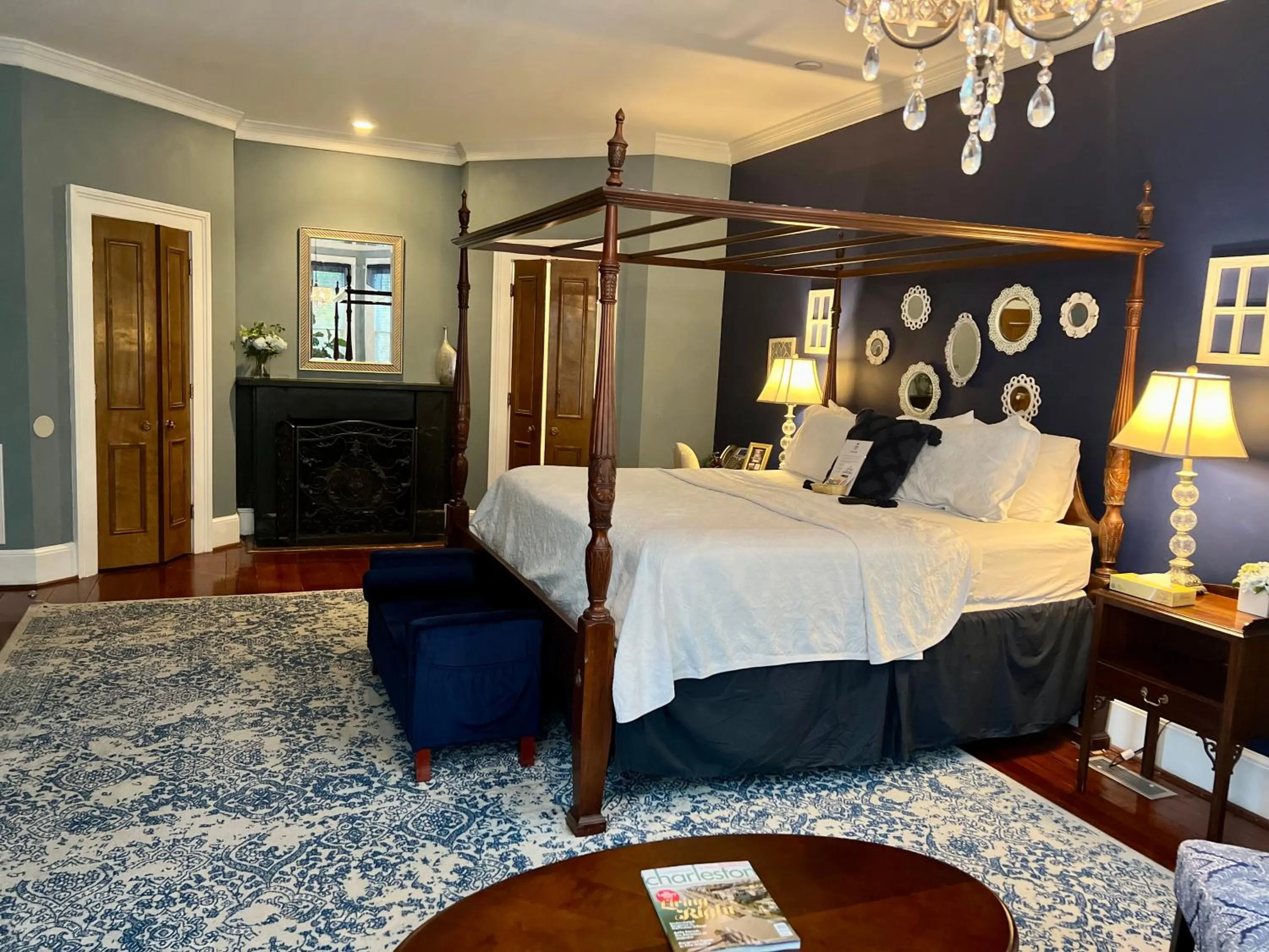 Bed in Barksdale House Inn