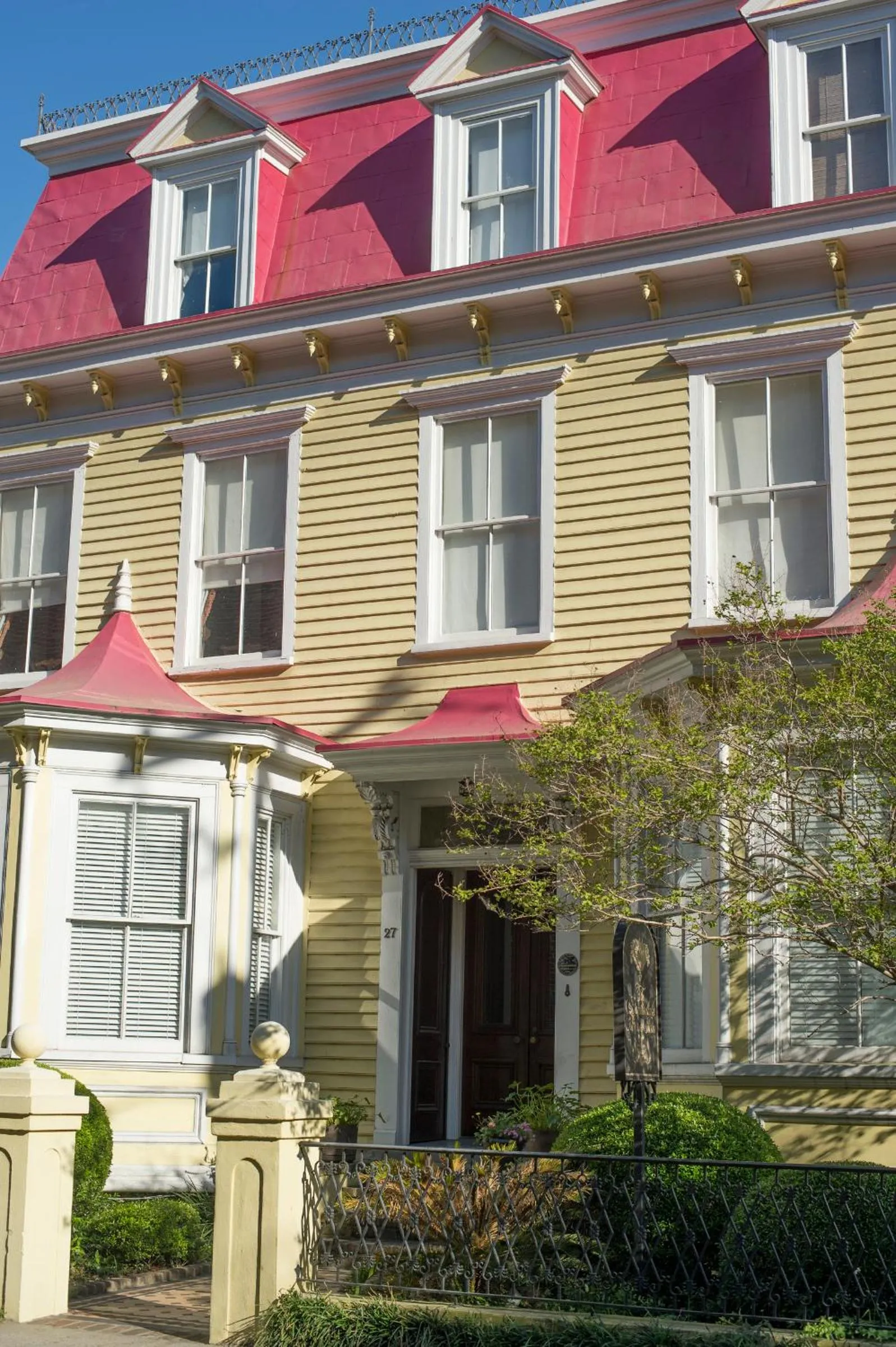 Facade/entrance in Barksdale House Inn