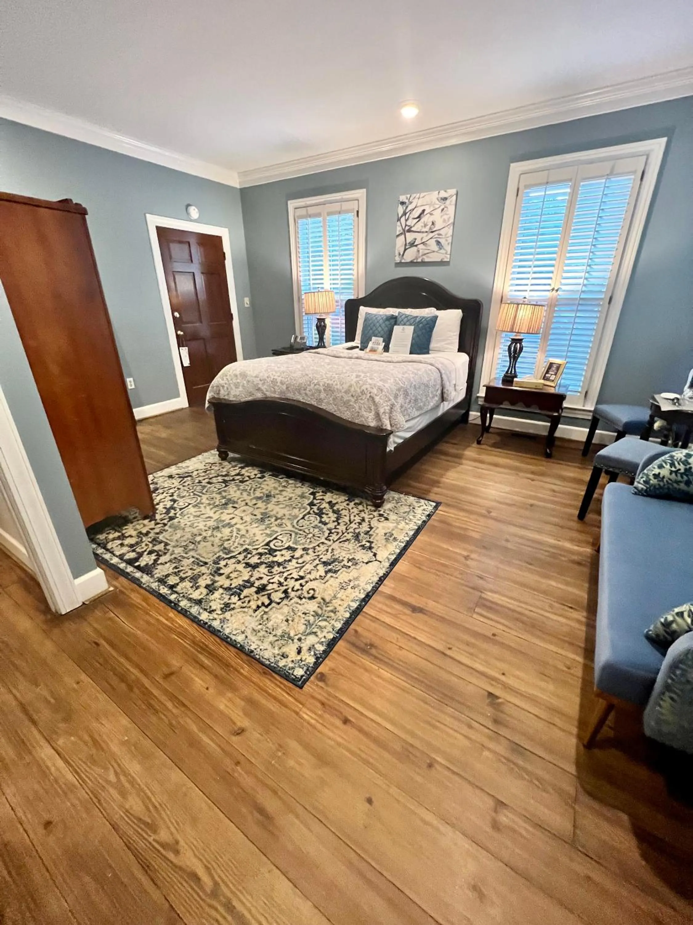 Bed in Barksdale House Inn