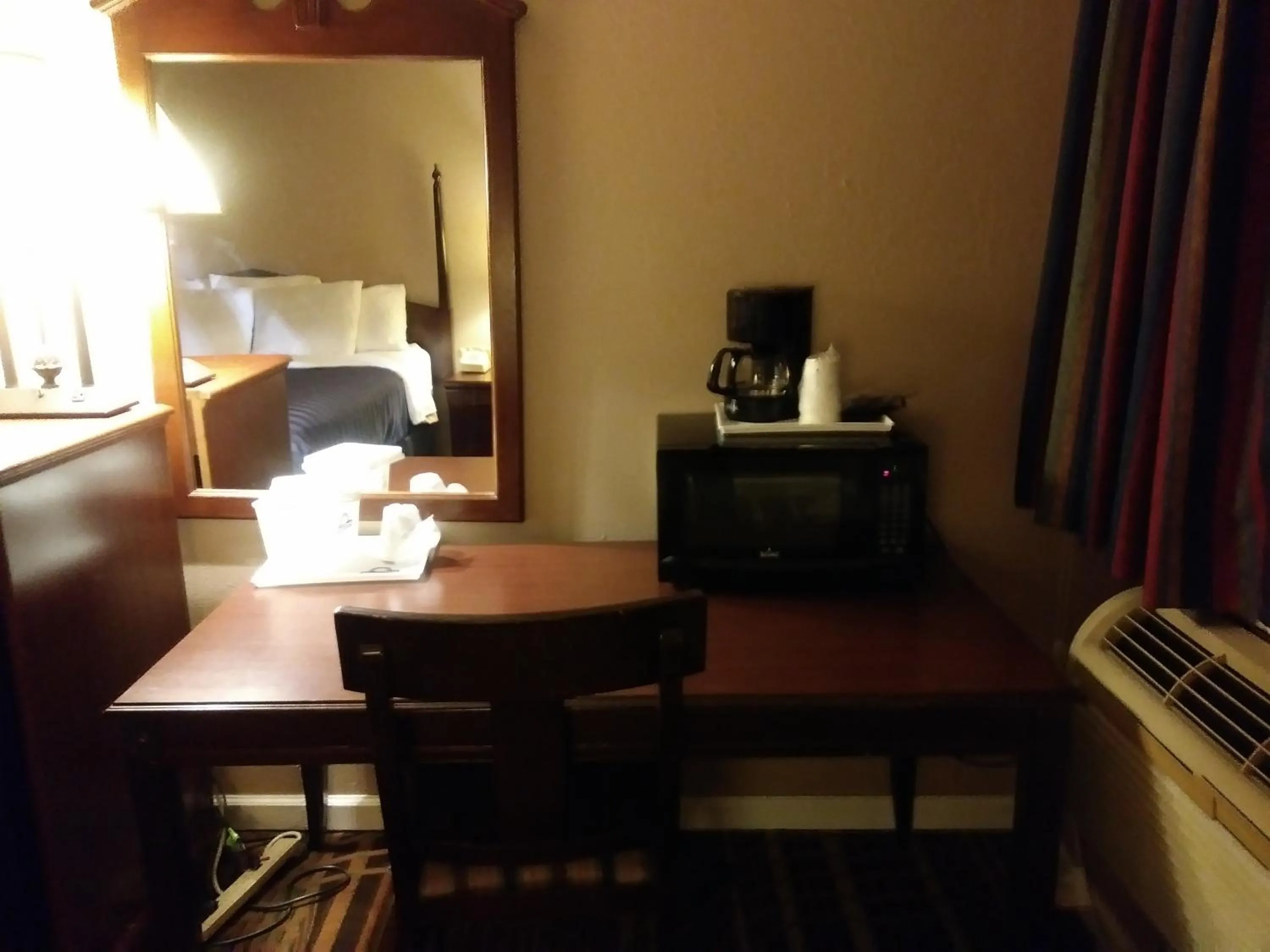 Seating Area in Days Inn by Wyndham Hot Springs