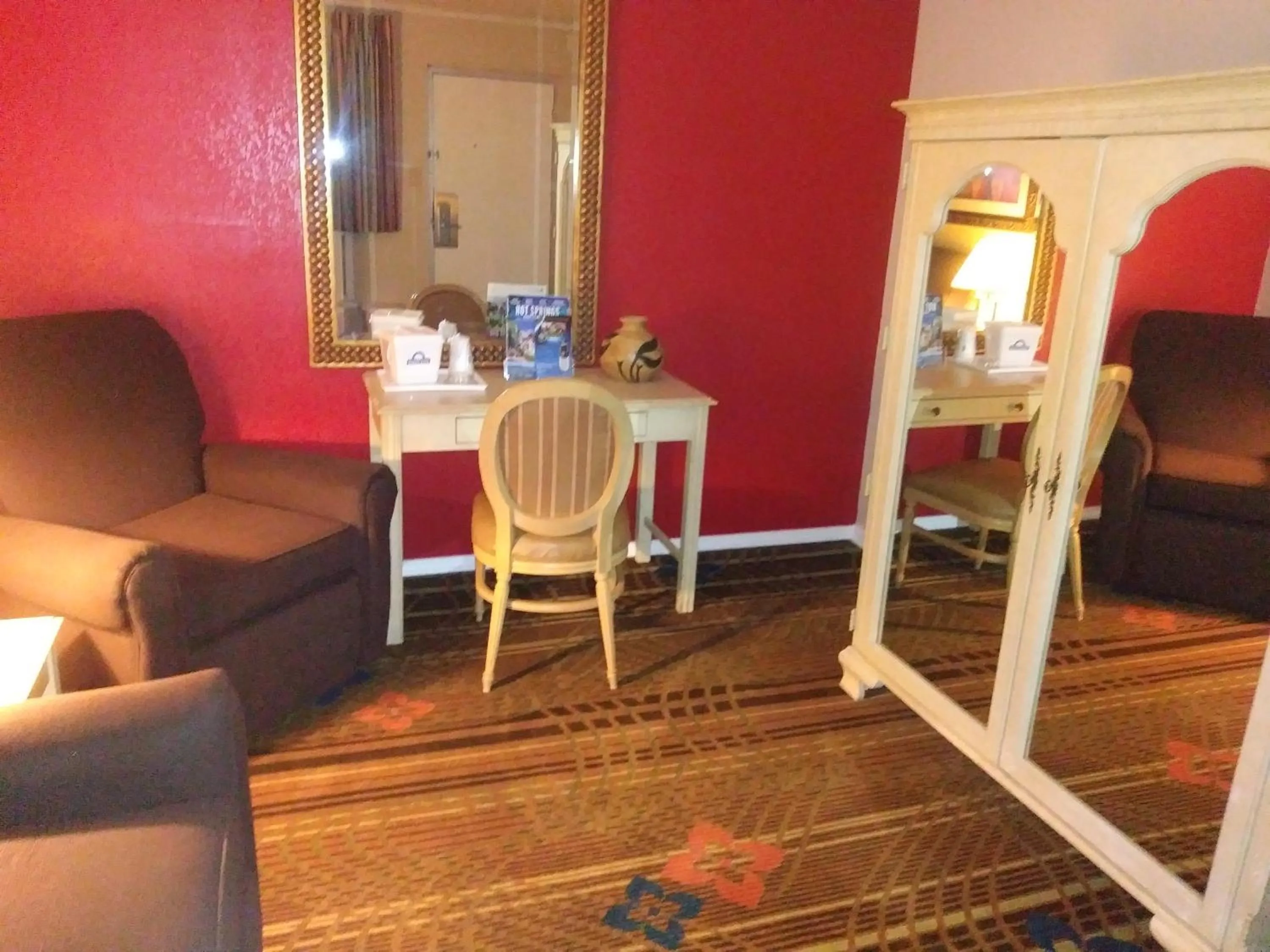 Seating Area in Days Inn by Wyndham Hot Springs