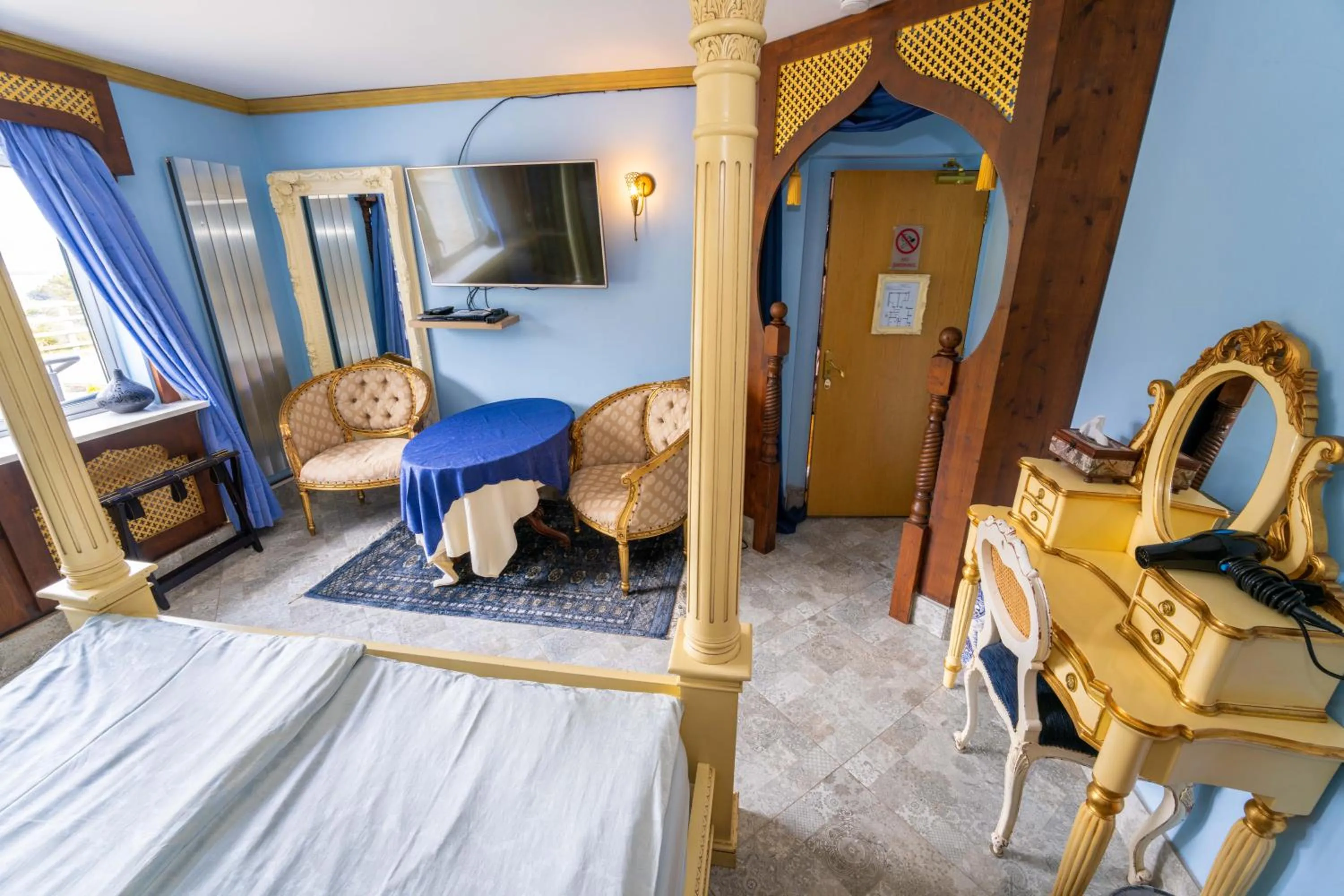 Bedroom, Bed in Ferndale Luxury Boutique Bed & Breakfast