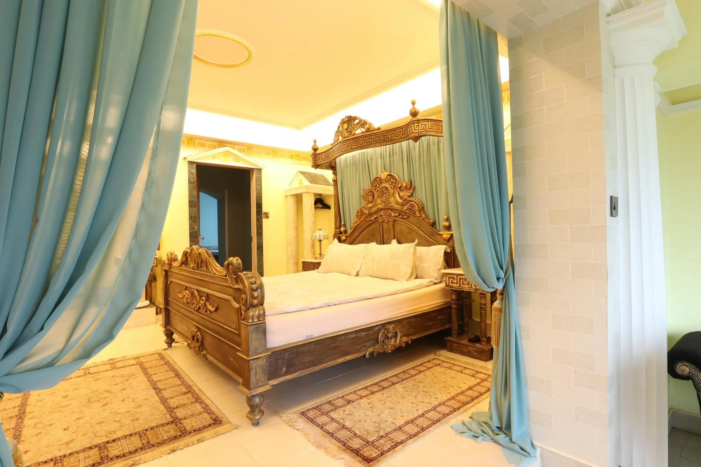 Bedroom, Bed in Ferndale Luxury Boutique Bed & Breakfast