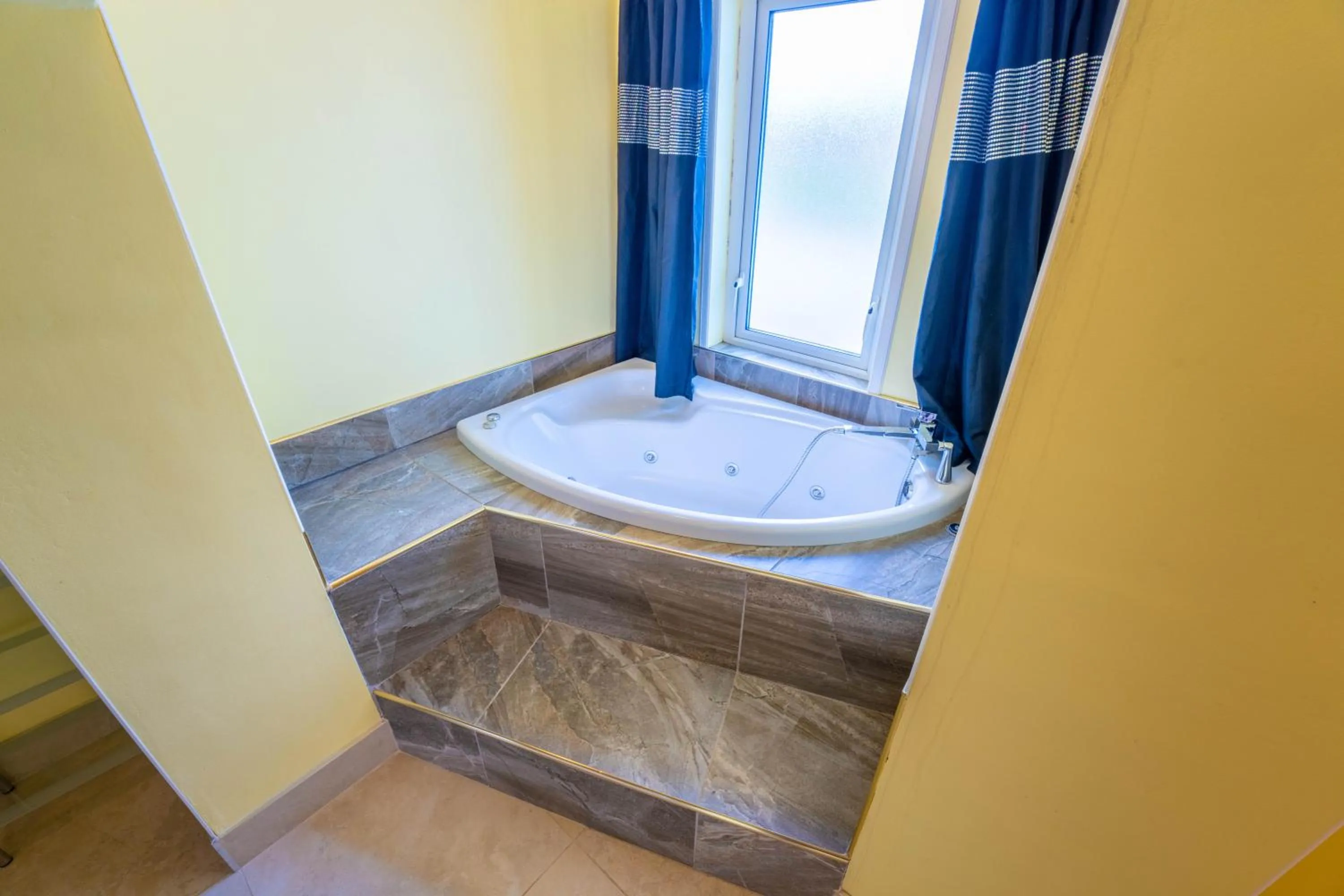 Bathroom in Ferndale Luxury Boutique Bed & Breakfast