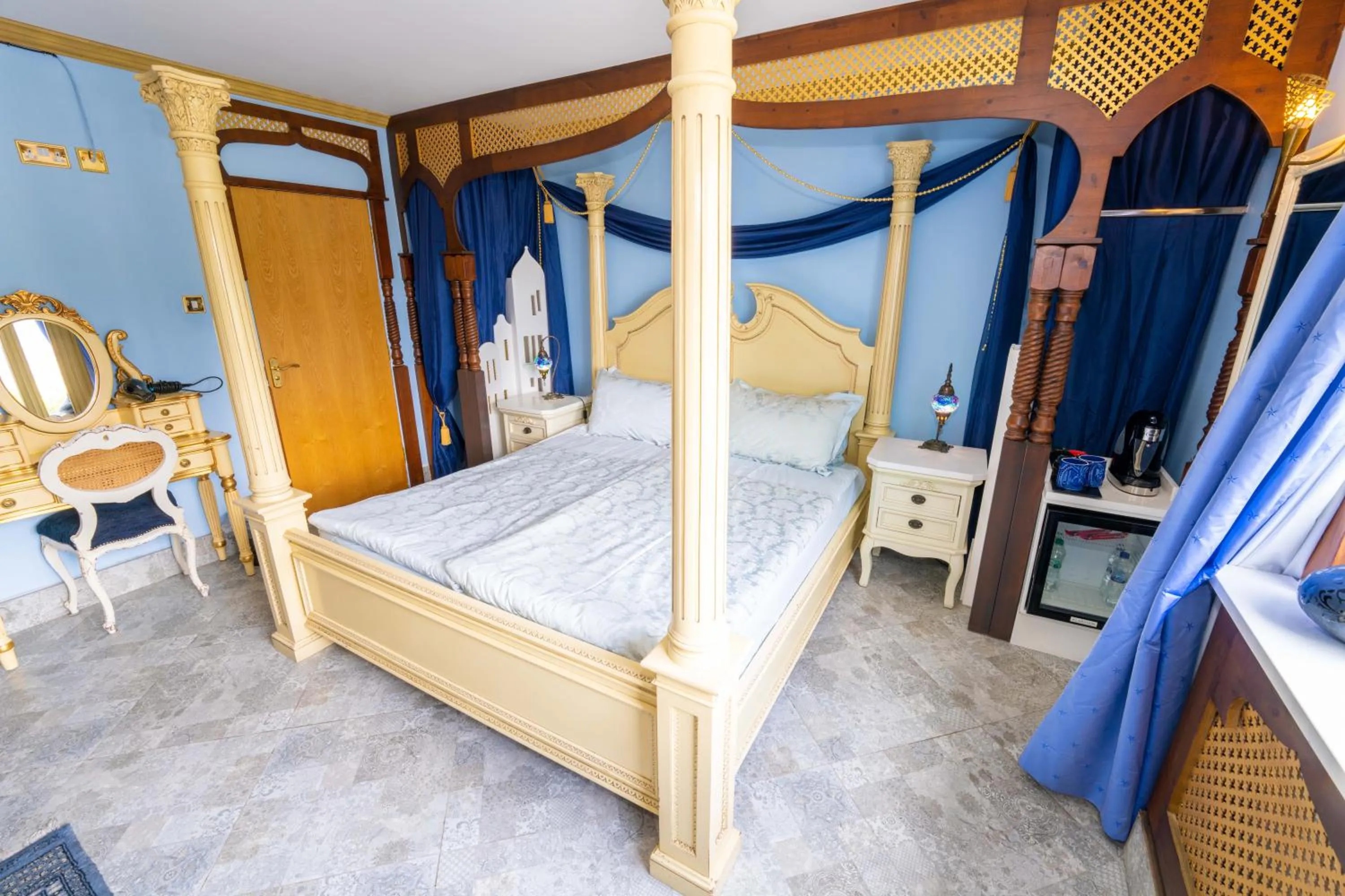 Bed in Ferndale Luxury Boutique Bed & Breakfast