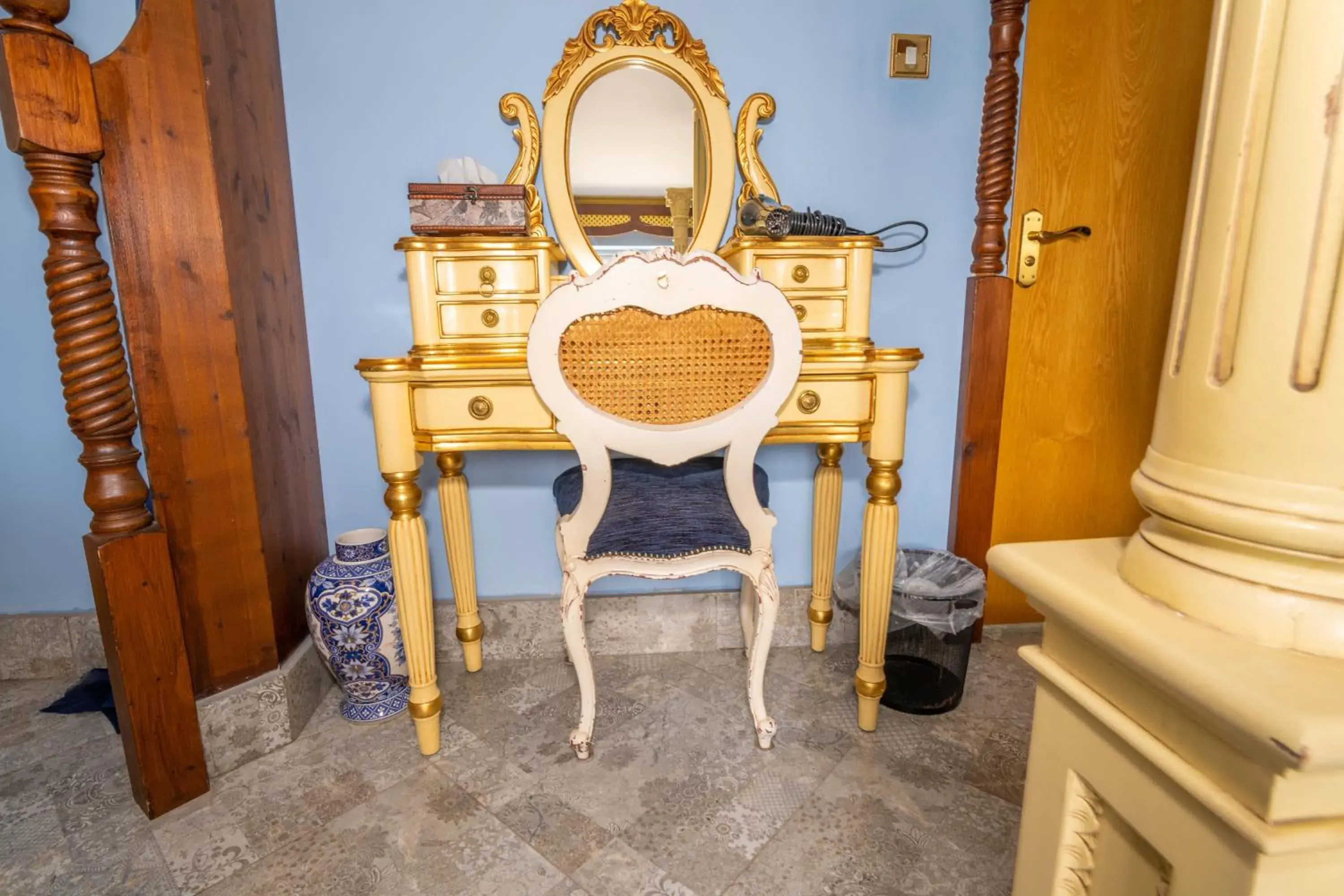 Luxury Double Room (Arabian) in Ferndale Luxury Boutique Bed & Breakfast Luxury Double Room (Arabian) in Ferndale Luxury Boutique Bed & Breakfast