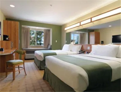 Photo of the whole room, Bed in Microtel Inn & Suites by Wyndham Saraland