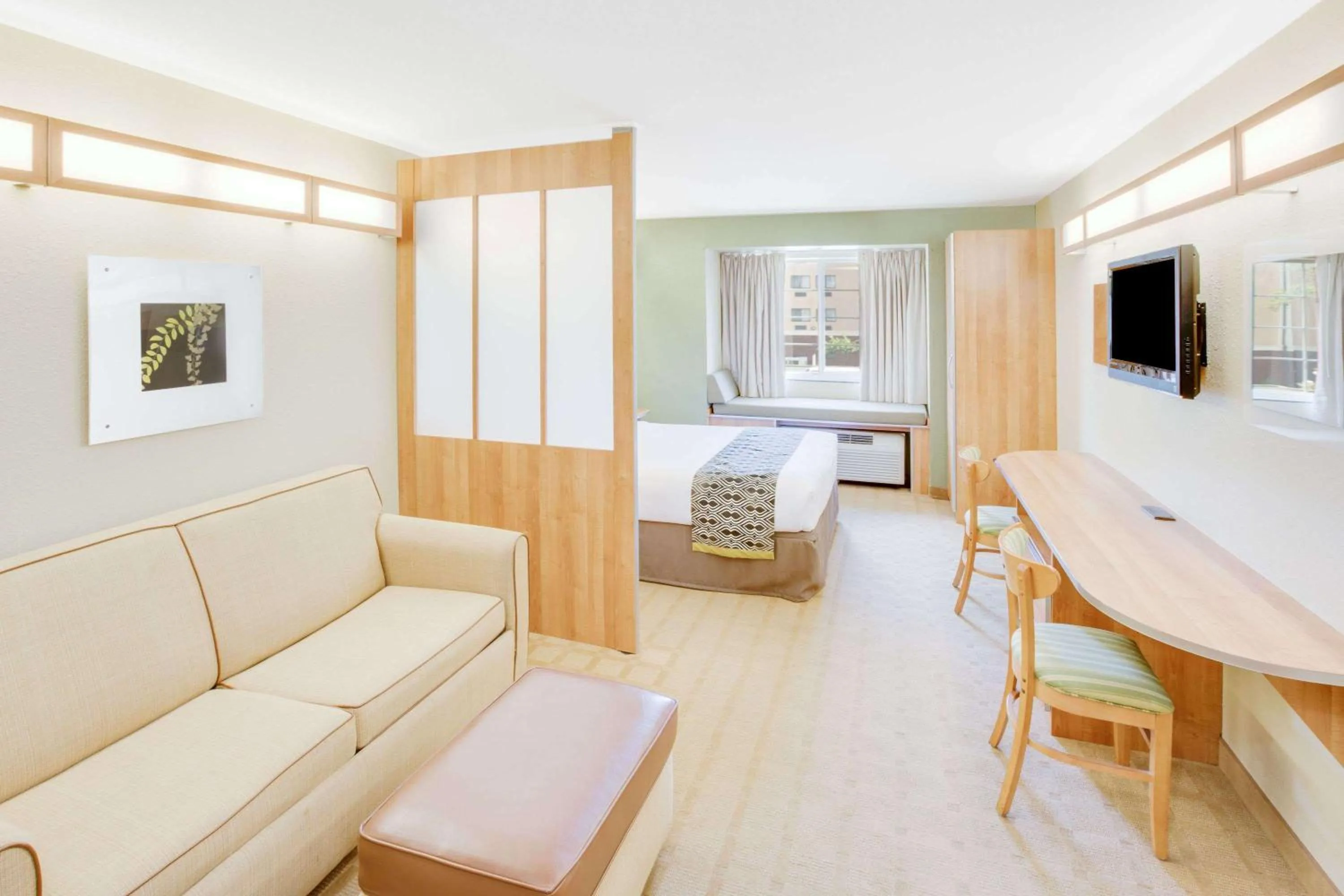 Photo of the whole room in Microtel Inn & Suites by Wyndham Saraland