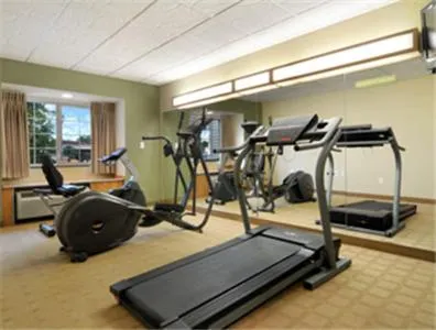 Fitness centre/facilities in Microtel Inn & Suites by Wyndham Saraland