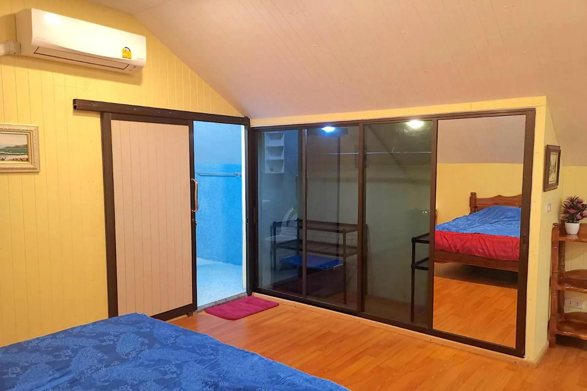 Decorative detail, Bed in Isaan Perazim Park