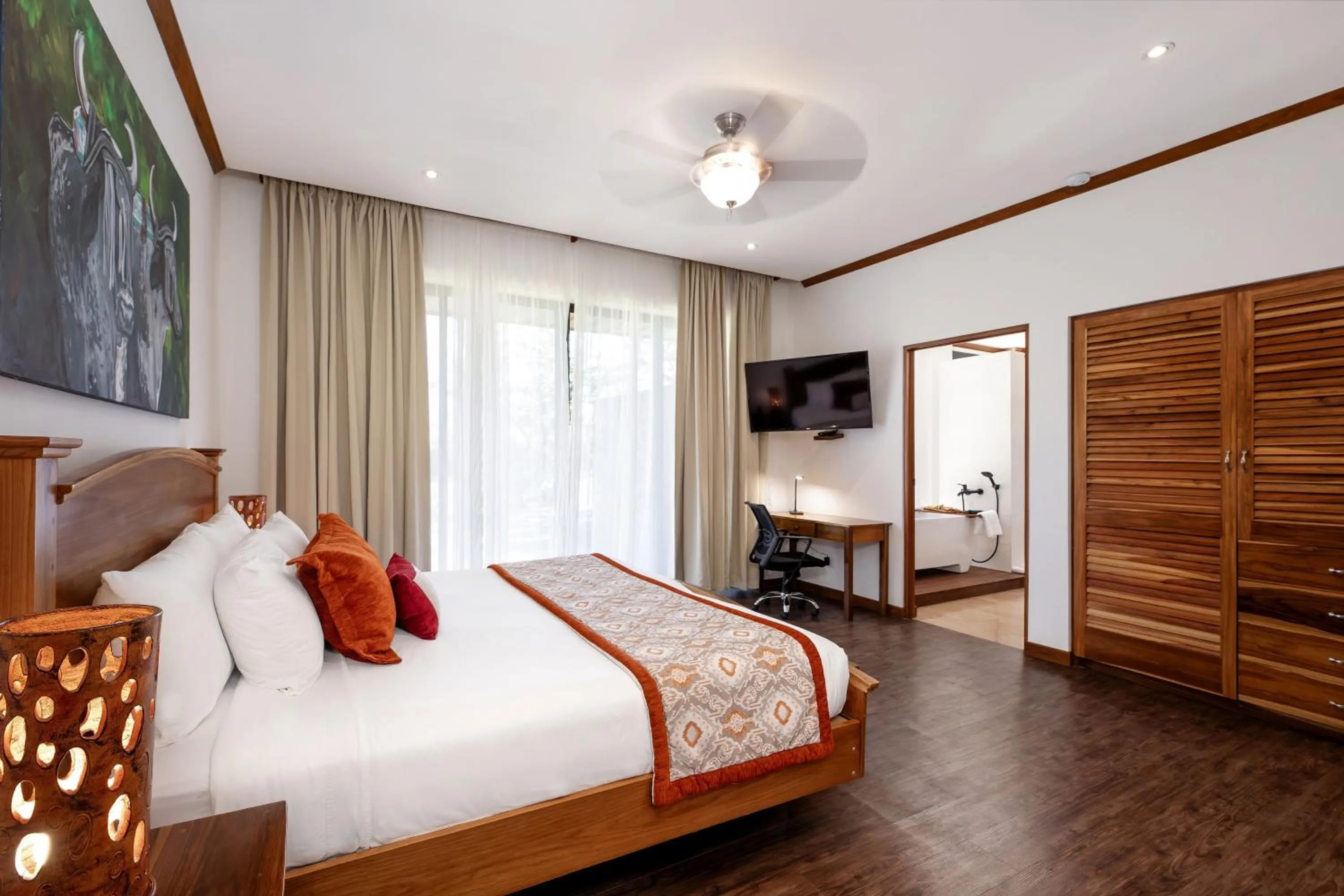 Bedroom, Bed in Hacienda Guachipelin Volcano Ranch Hotel & Hot Springs