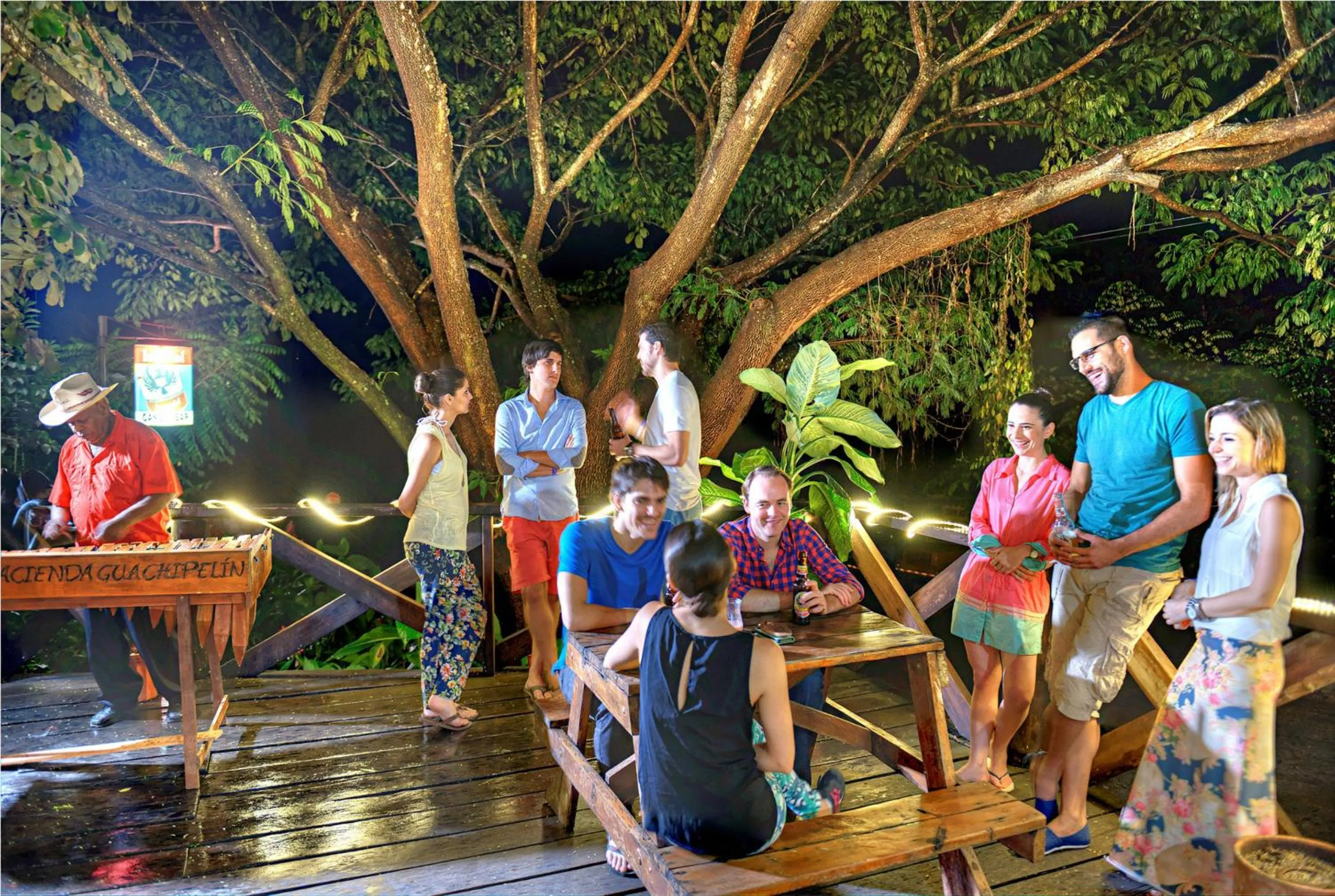 Lounge or bar in Hacienda Guachipelin Volcano Ranch Hotel & Hot Springs