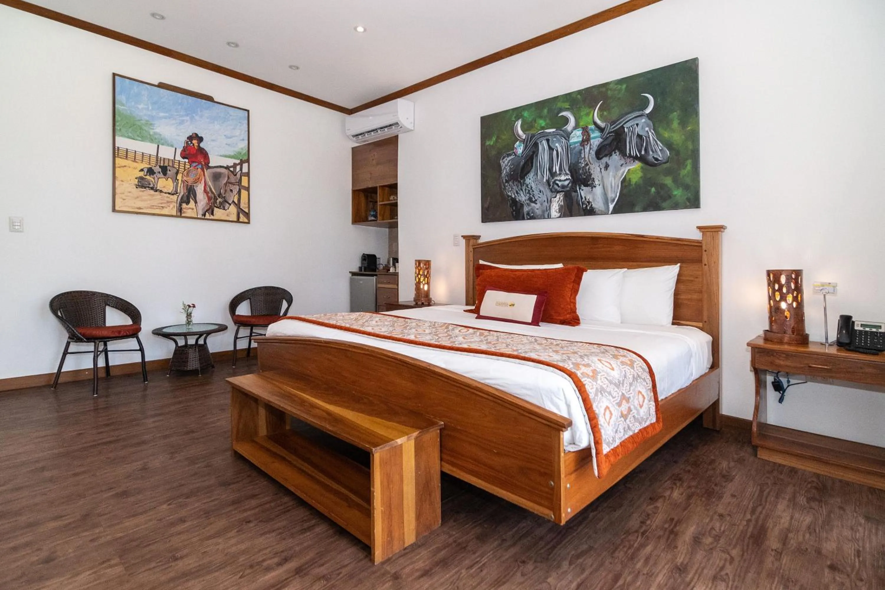 Bedroom, Bed in Hacienda Guachipelin Volcano Ranch Hotel & Hot Springs