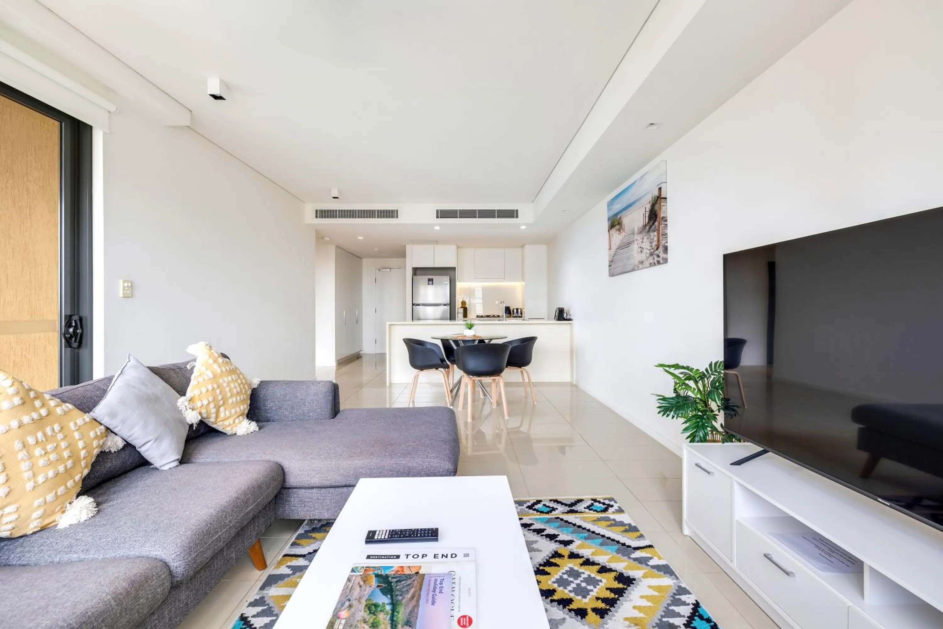 Kitchen or kitchenette in Darwin Waterfront Short Stay Apartments