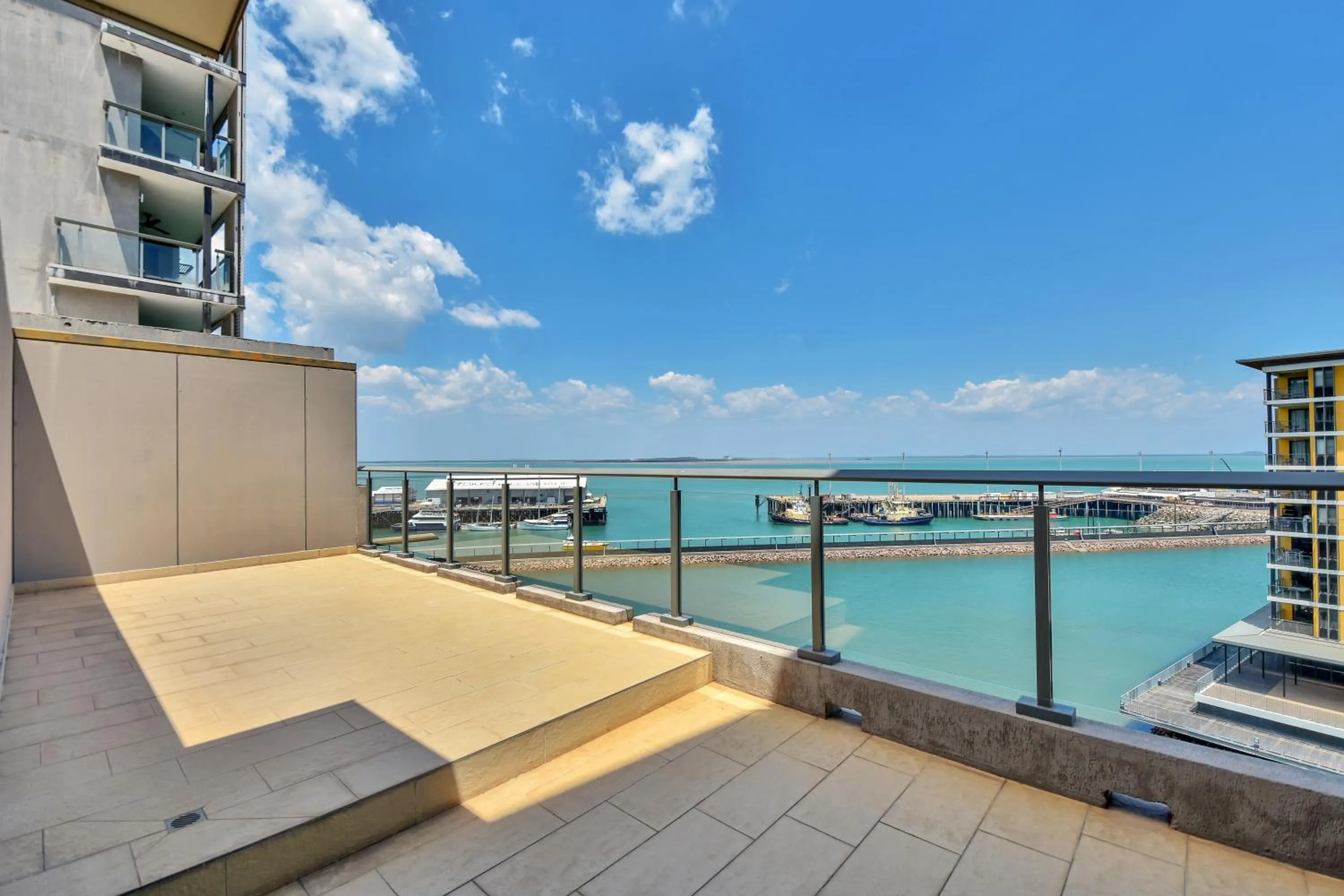 Balcony/Terrace in Darwin Waterfront Short Stay Apartments