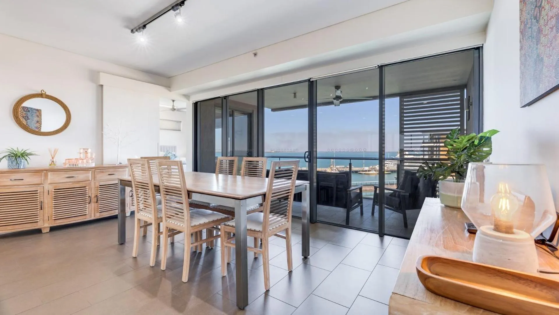 Dining area in Darwin Waterfront Short Stay Apartments