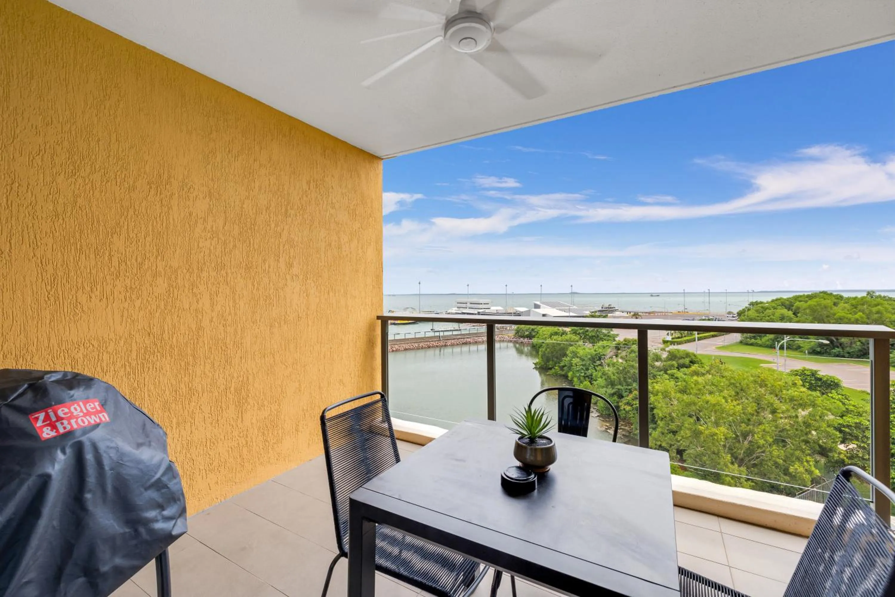 Balcony/Terrace in Darwin Waterfront Short Stay Apartments