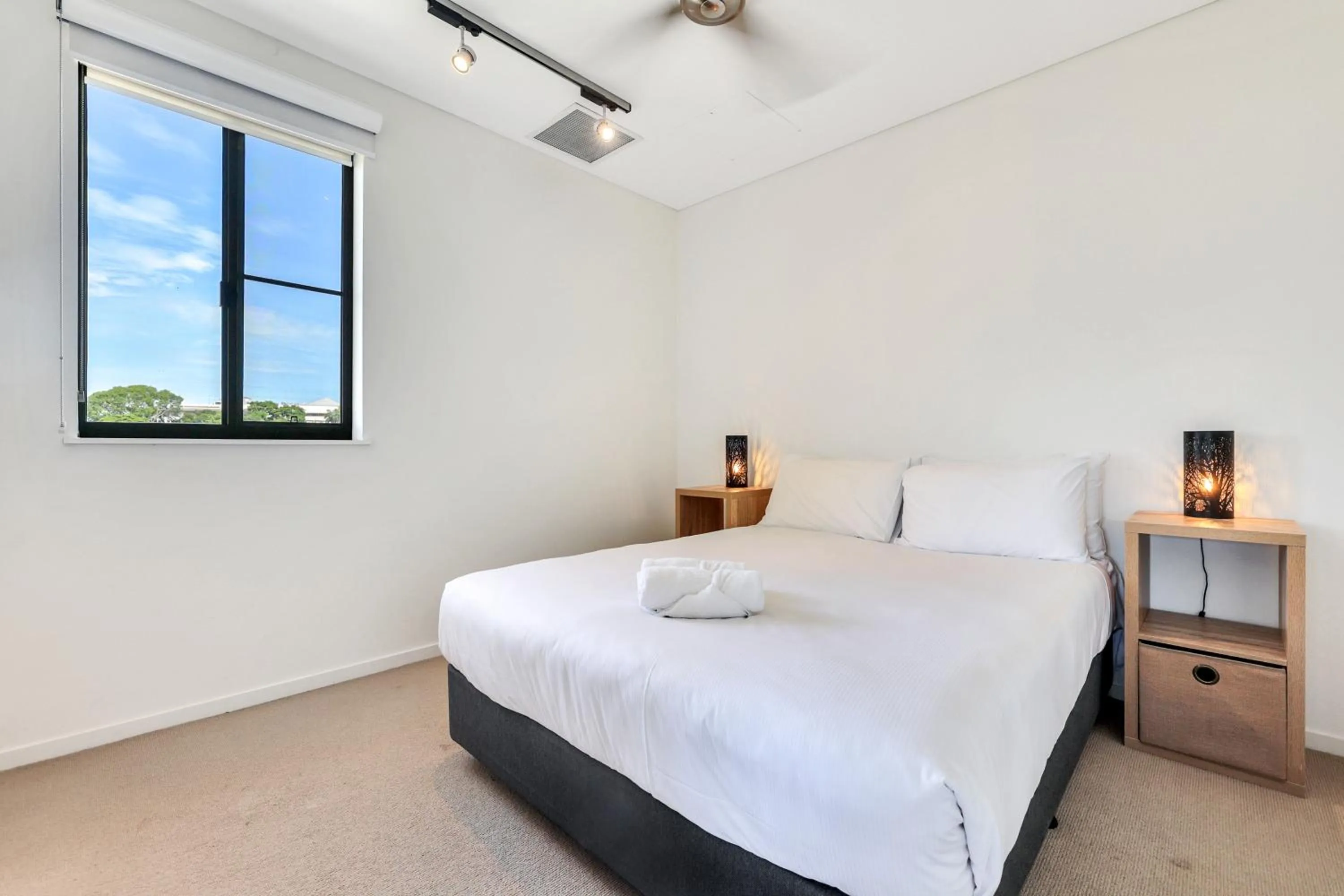 Bedroom, Bed in Darwin Waterfront Short Stay Apartments